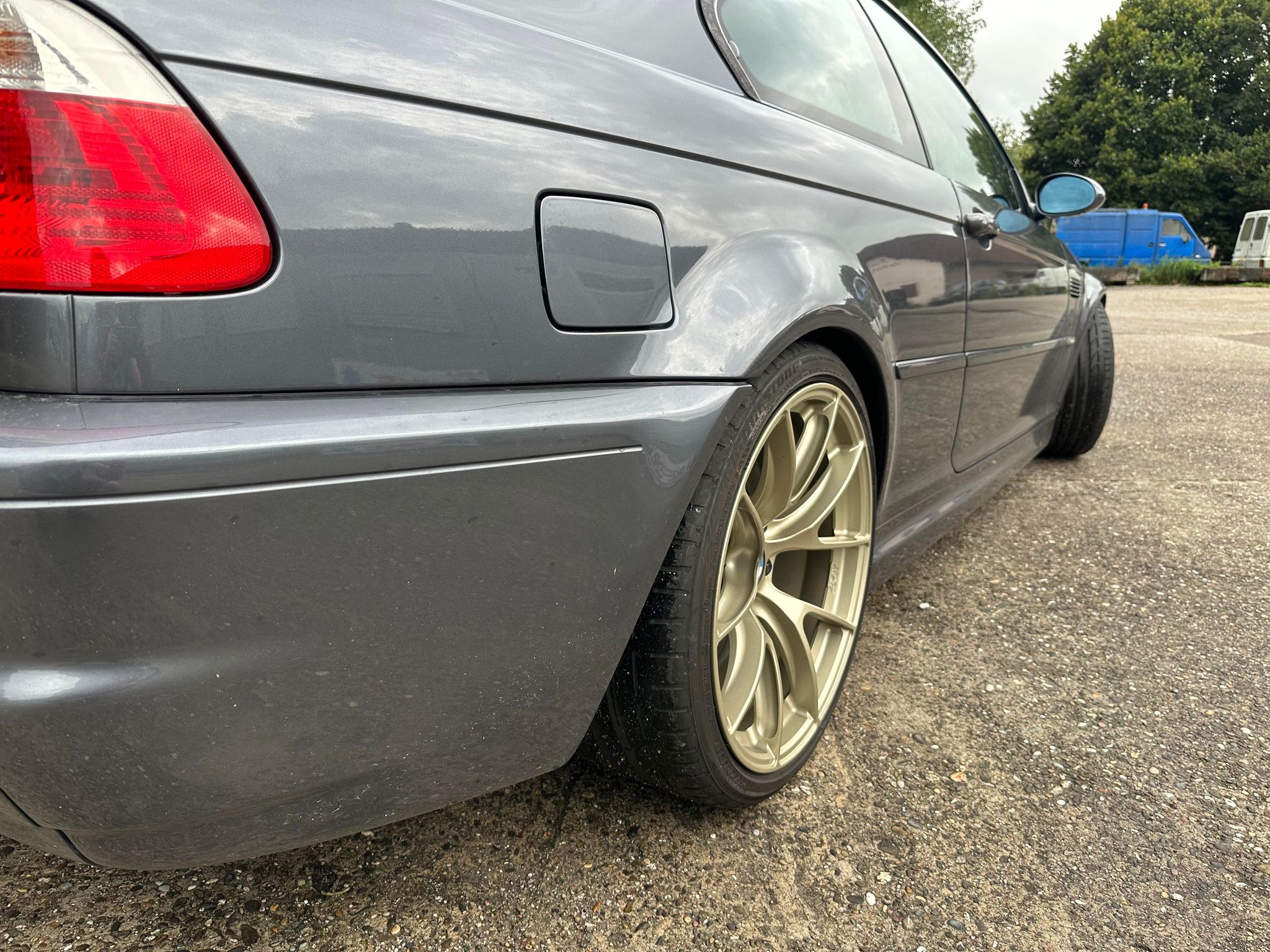 Grey BMW E46 M3 with 19" VS-5RS Apex wheels in Motorsport Gold