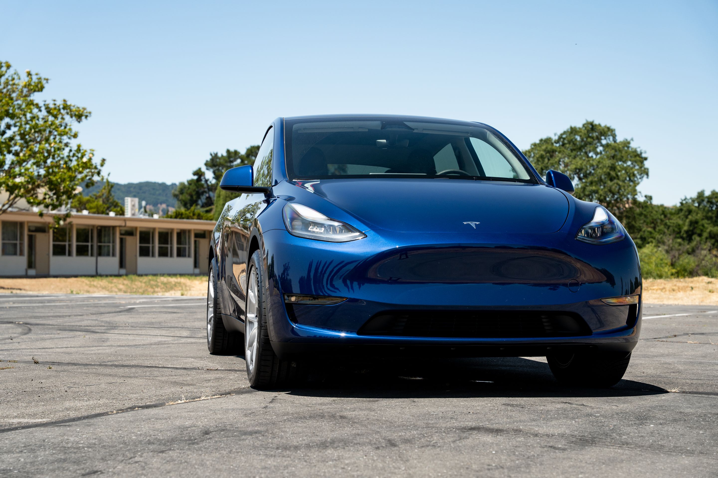 Blue Tesla Model Y RWD/AWD with 20" VS-5RX Apex wheels in Brushed Clear