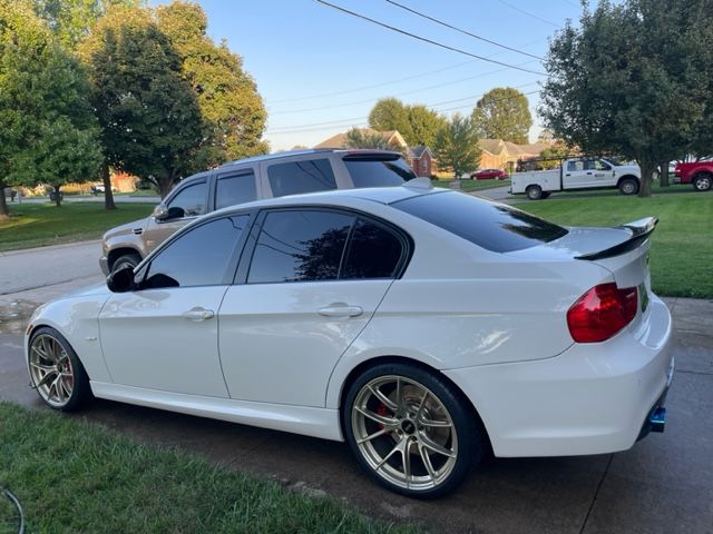White BMW E90 LCI Sedan 3 Series with 19" VS-5RS Apex wheels in Motorsport Gold