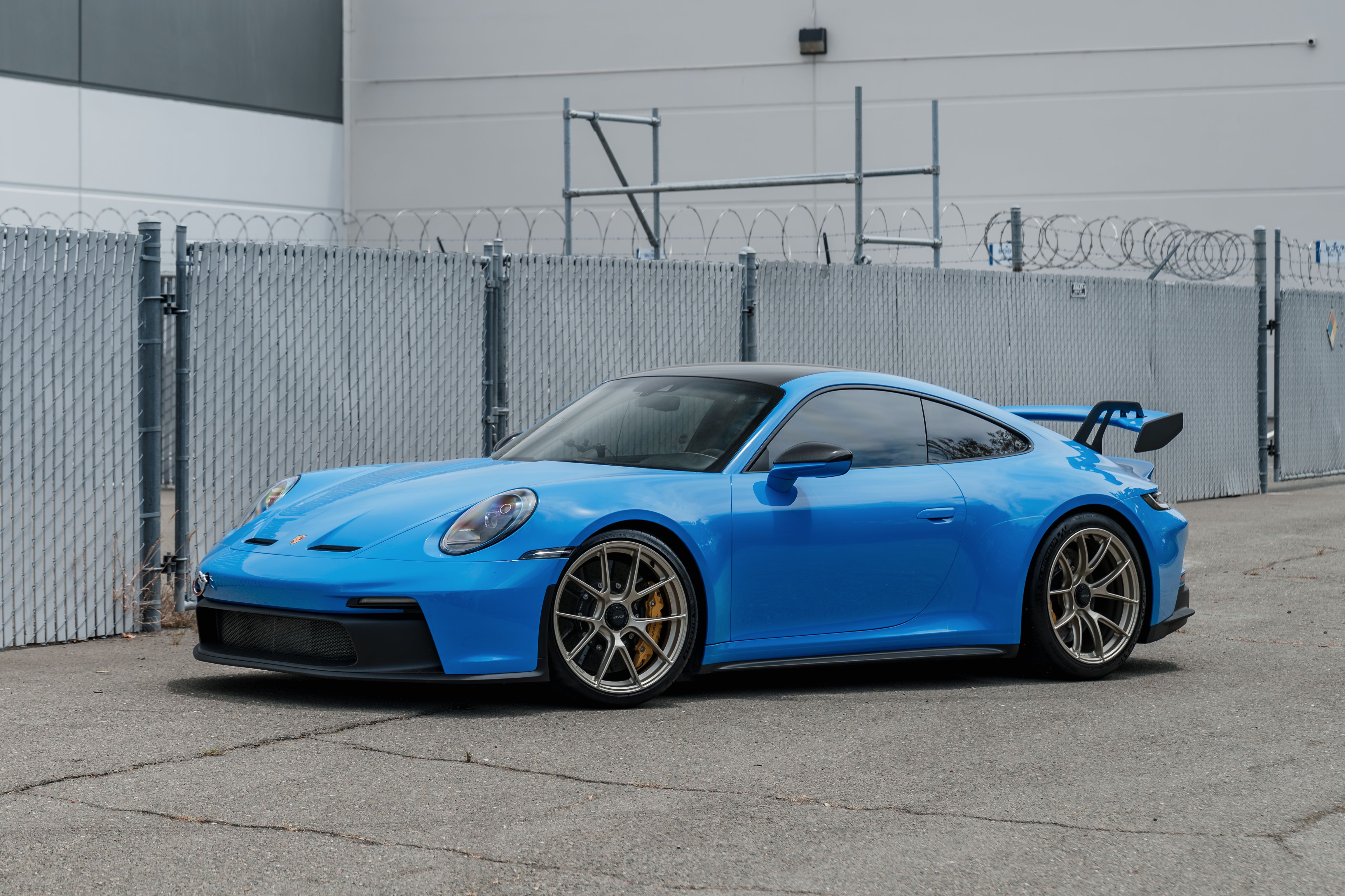 Porsche 911 992.1 GT3 with 20