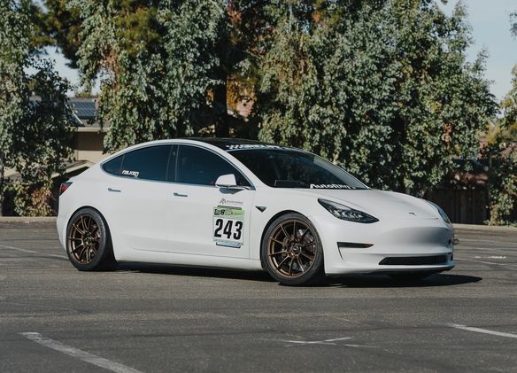Tesla Model 3 with 19" SM-10RS in Satin Bronze