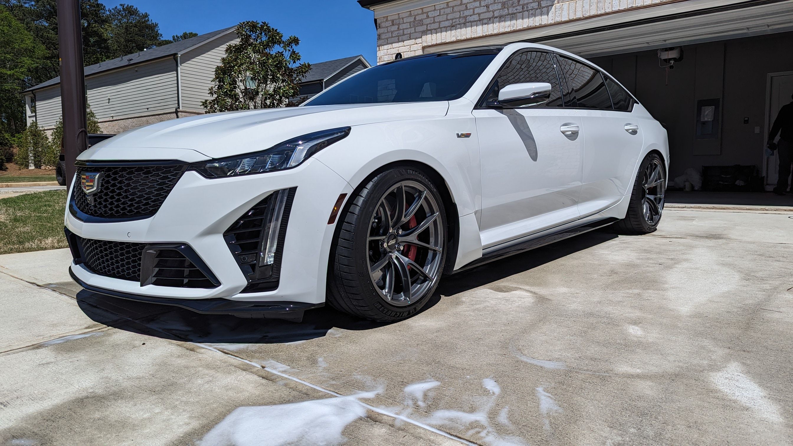 White Cadillac CT5-V Blackwing with 19" VS-5RS Apex wheels in Anthracite