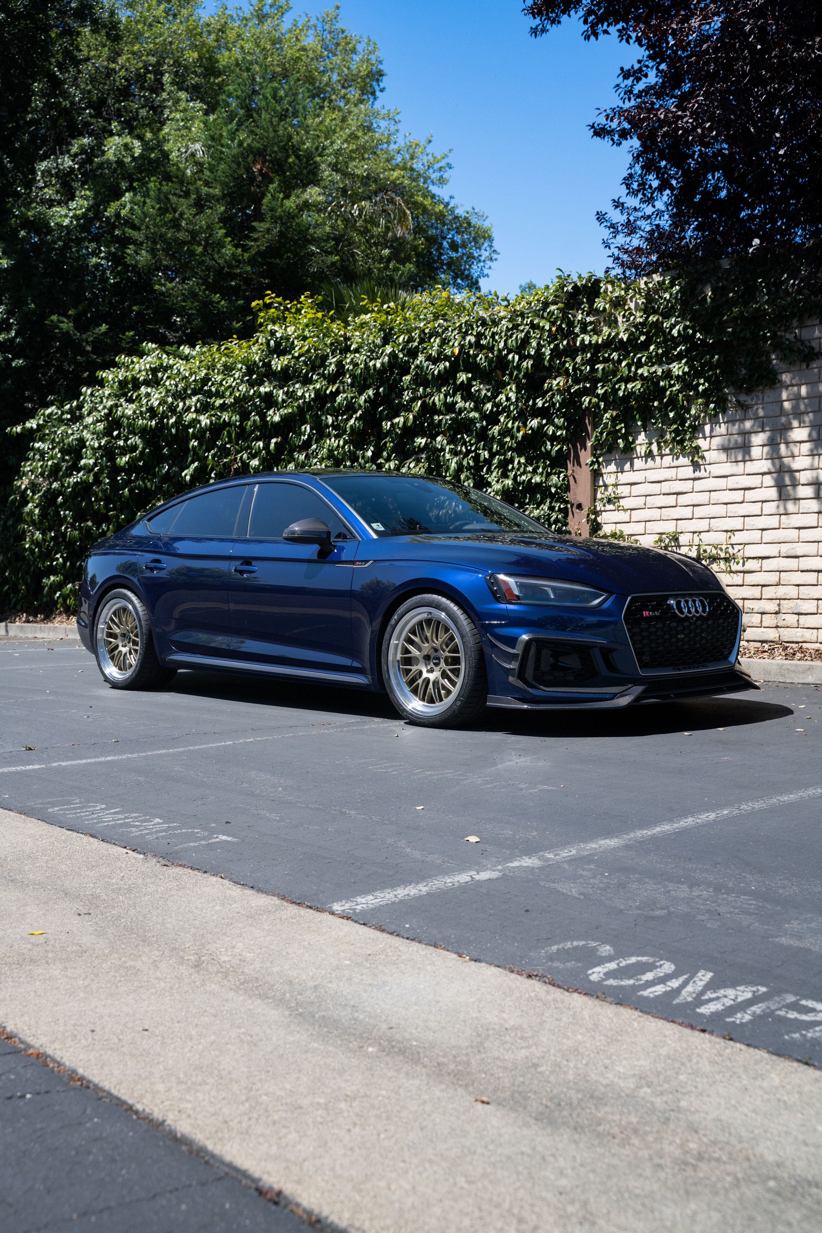 Blue Audi B9 RS 5 Sportback with 19" ML-10RT Apex wheels in Machined Lip Gloss Motorsport Gold