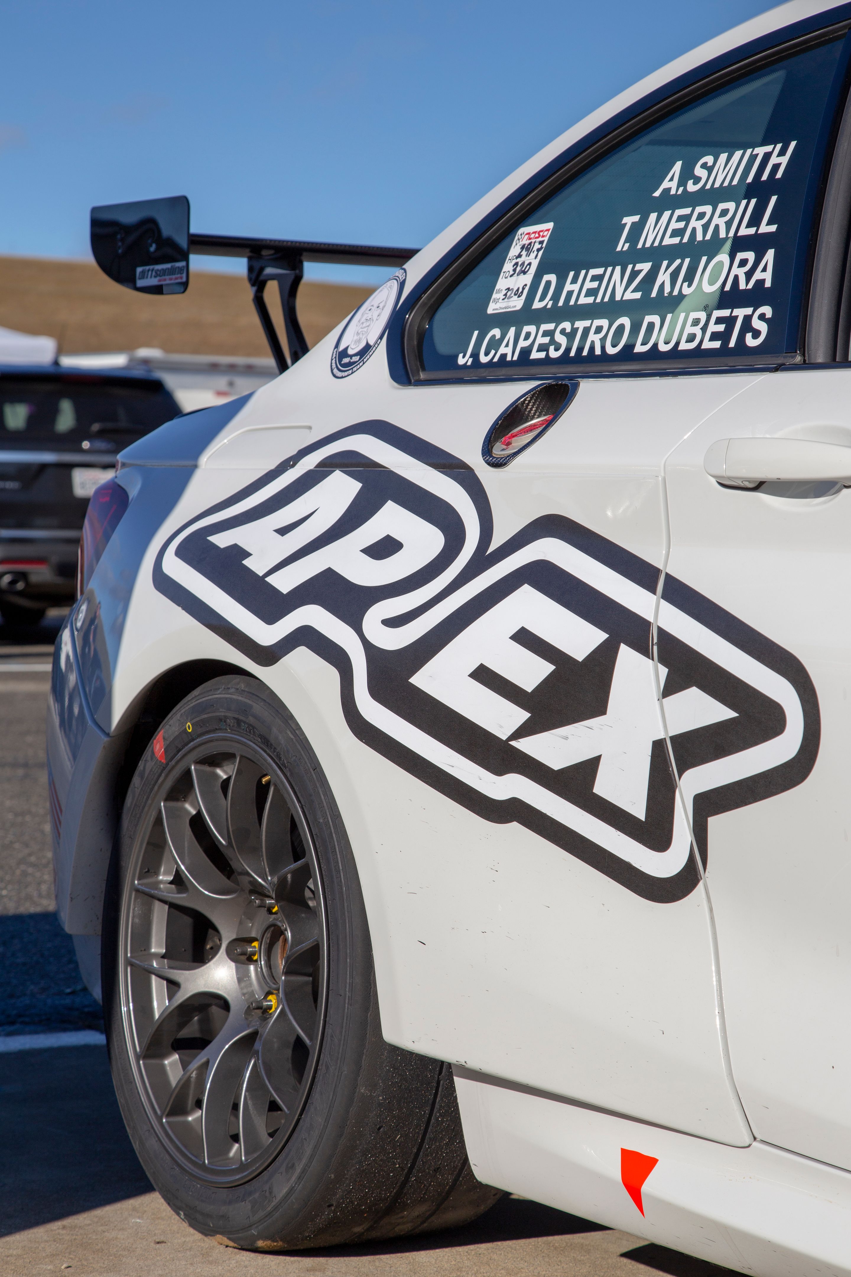 White BMW F22 Coupe 2 Series with 18" EC-7 Apex wheels in Anthracite