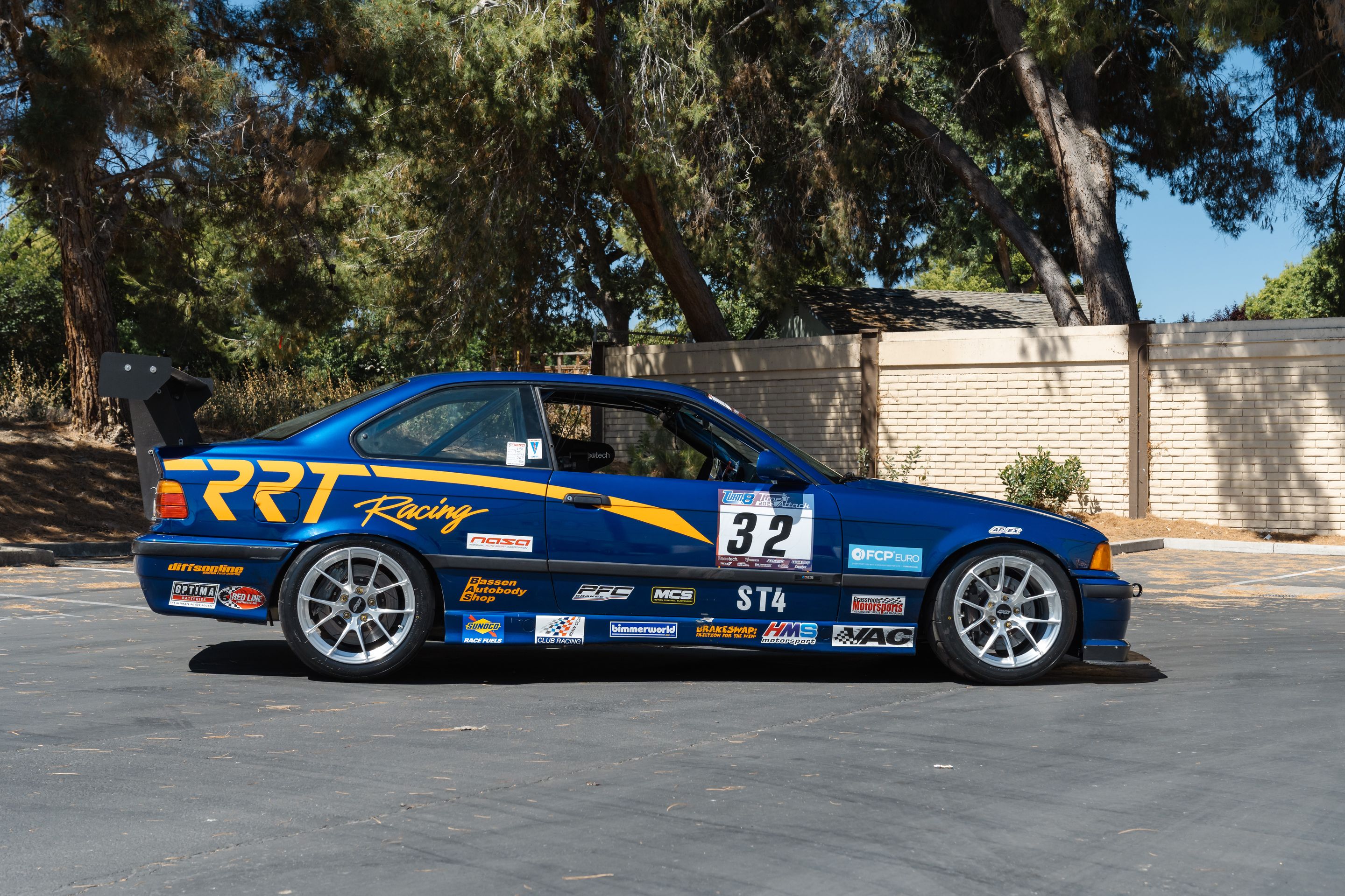 Blue BMW E36 3 Series with 17" VS-5RS Apex wheels in Brushed Clear