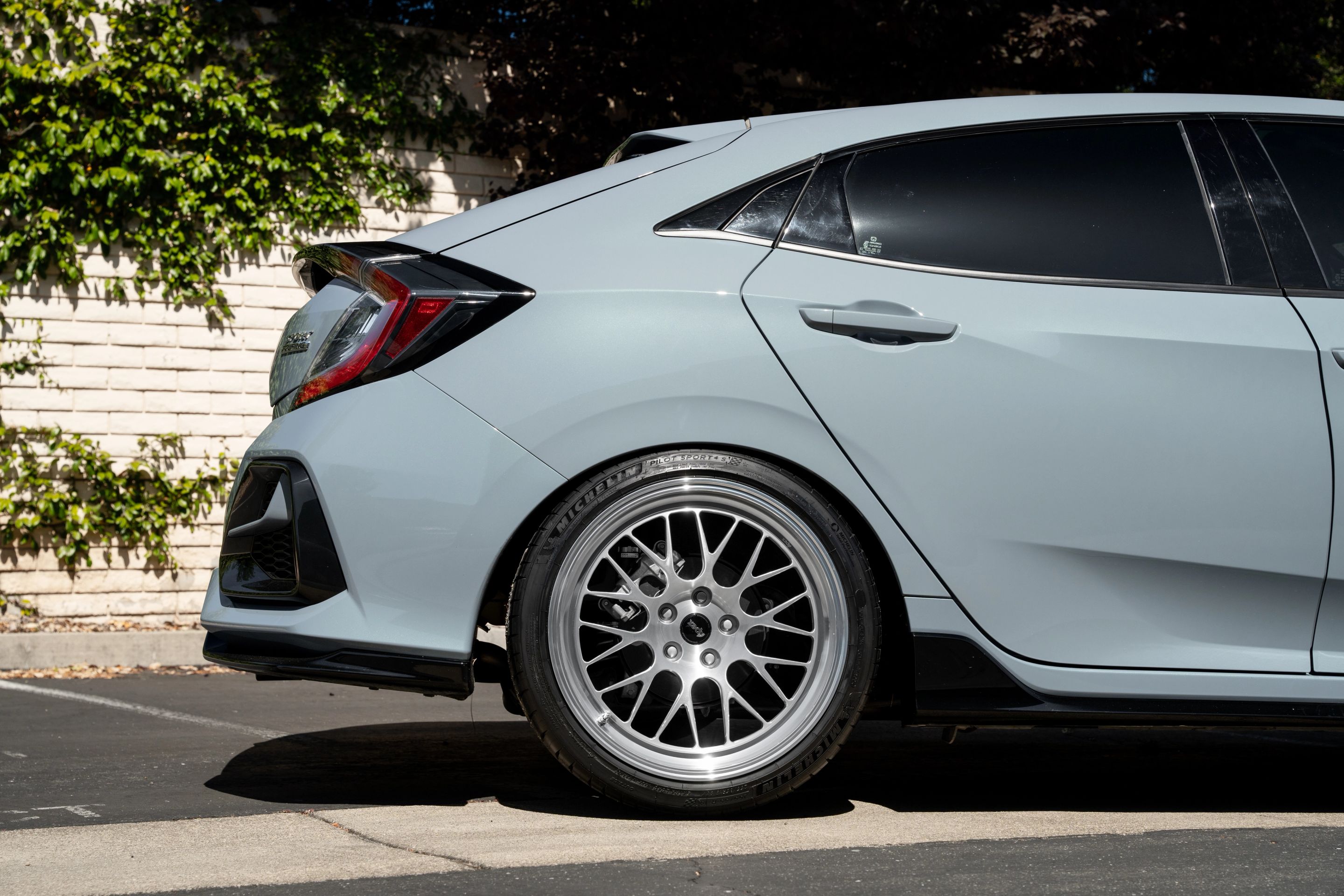 Grey Honda 10th Gen Civic with 19" ML-10RT Apex wheels in Machined Lip Brushed Clear