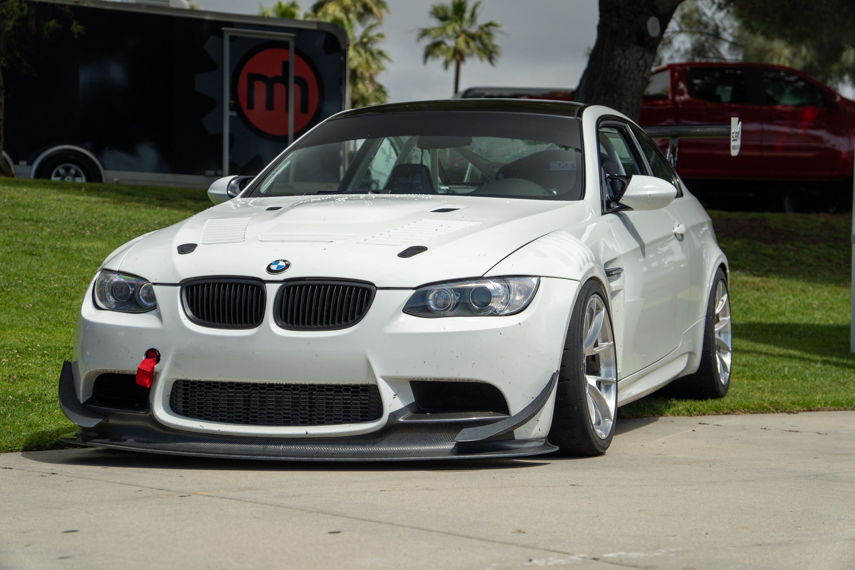 White BMW E92 Coupe M3 with 18" VS-5RS Apex wheels in Brushed Clear