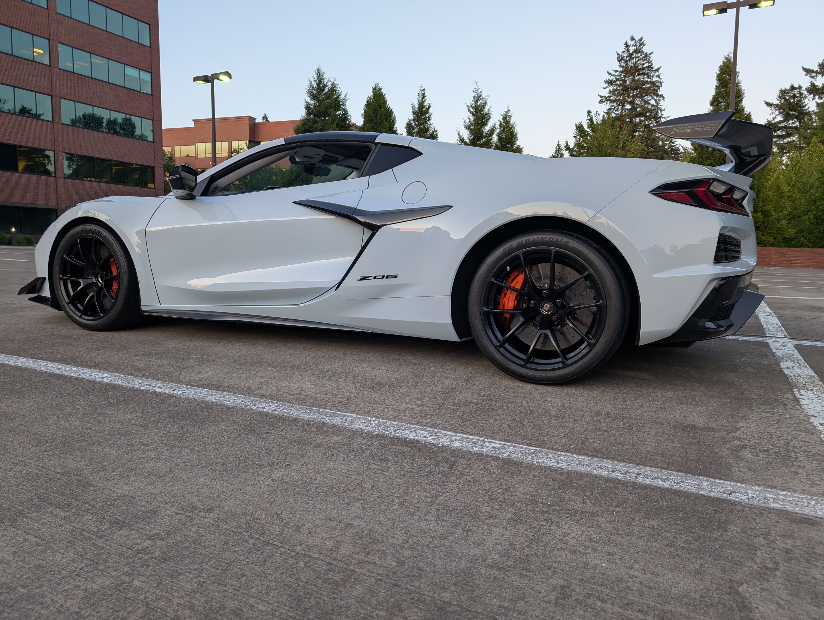 Grey Chevrolet C8 Corvette Z06 with 19" VS-5RE Apex wheels in Satin Black