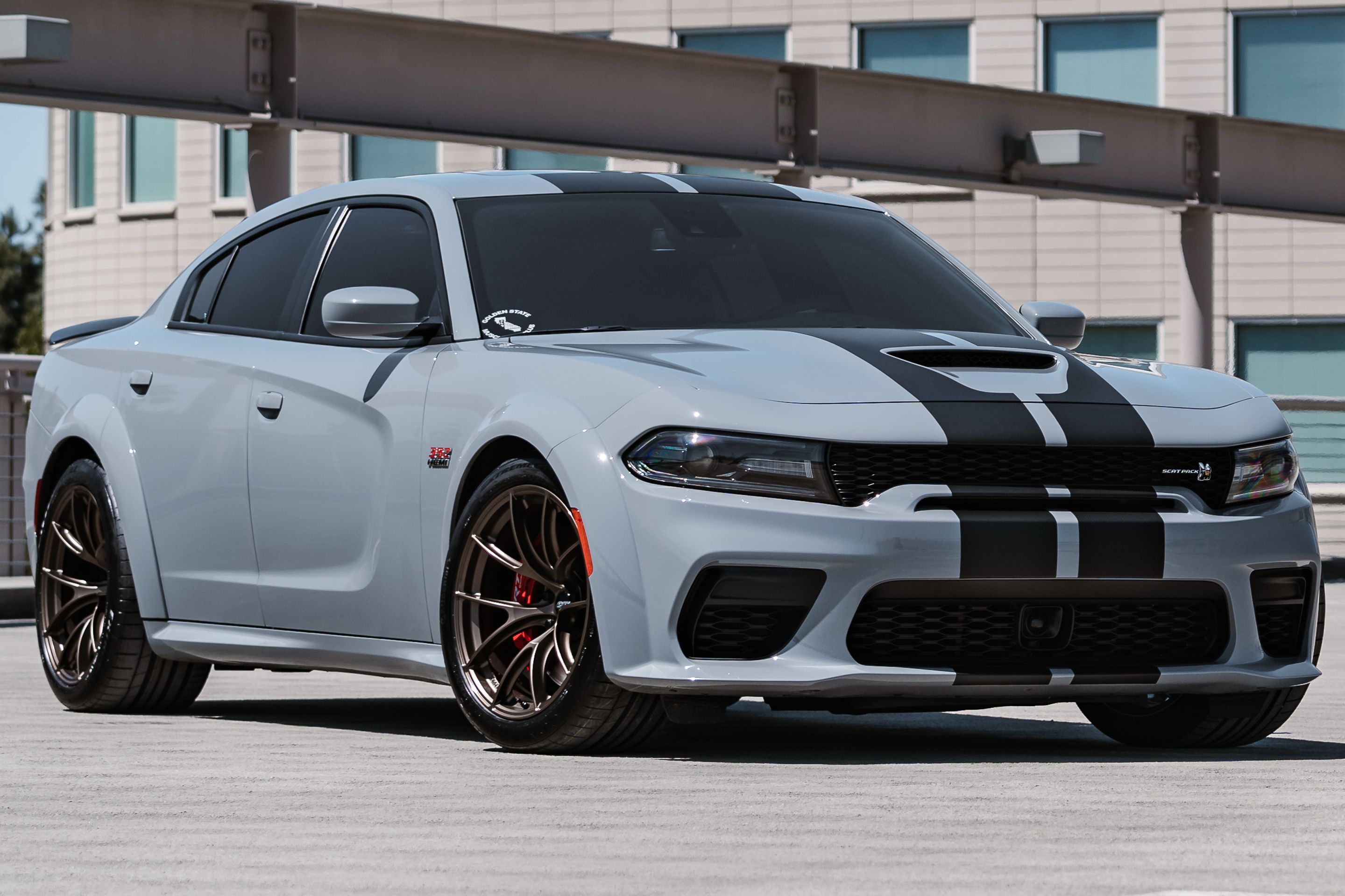 Grey Dodge Charger Scat Pack Widebody with 20" VS-5RS Apex wheels in Satin Bronze
