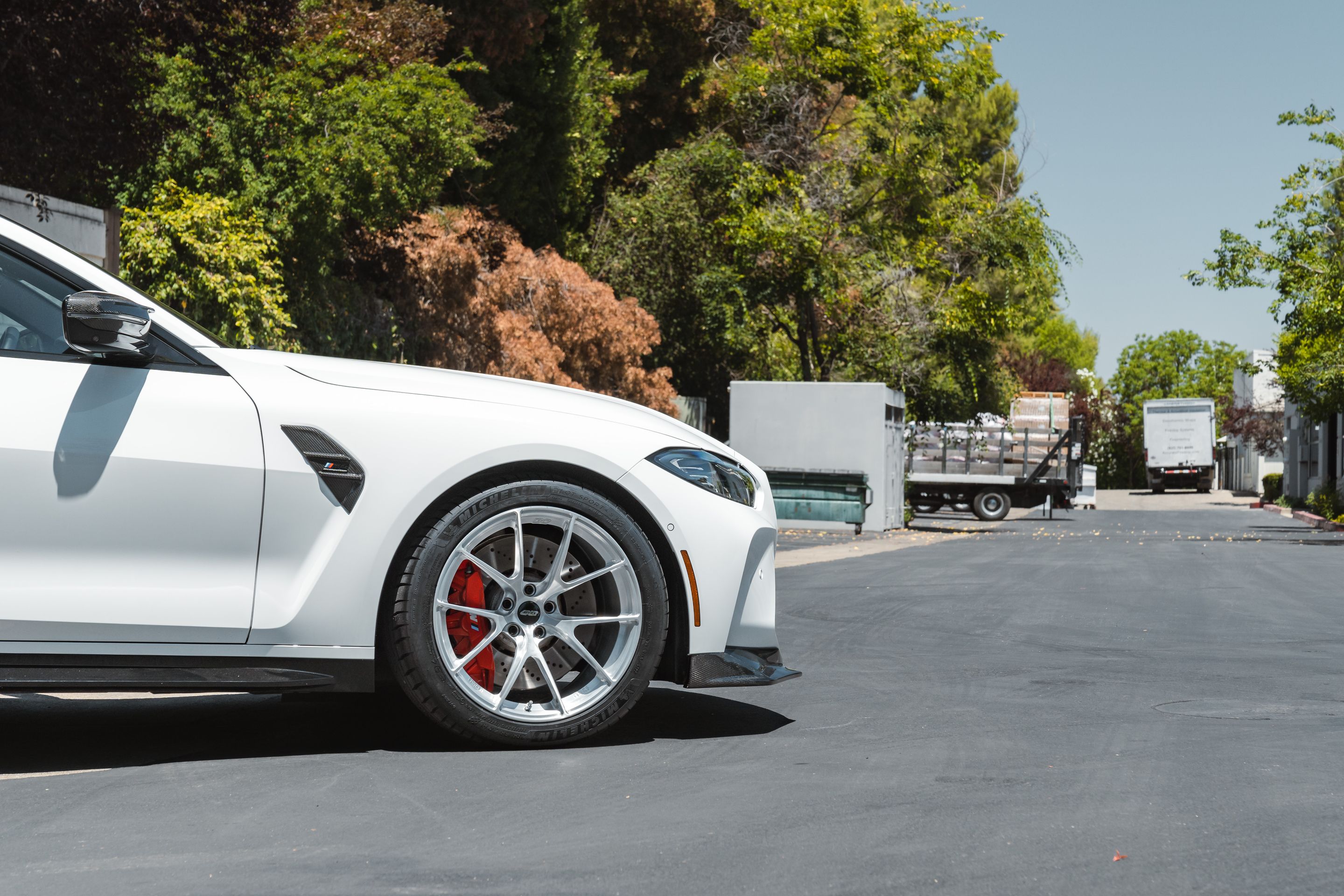 White BMW G82 Coupe M4 with 19" VS-5RS Apex wheels in Brushed Clear