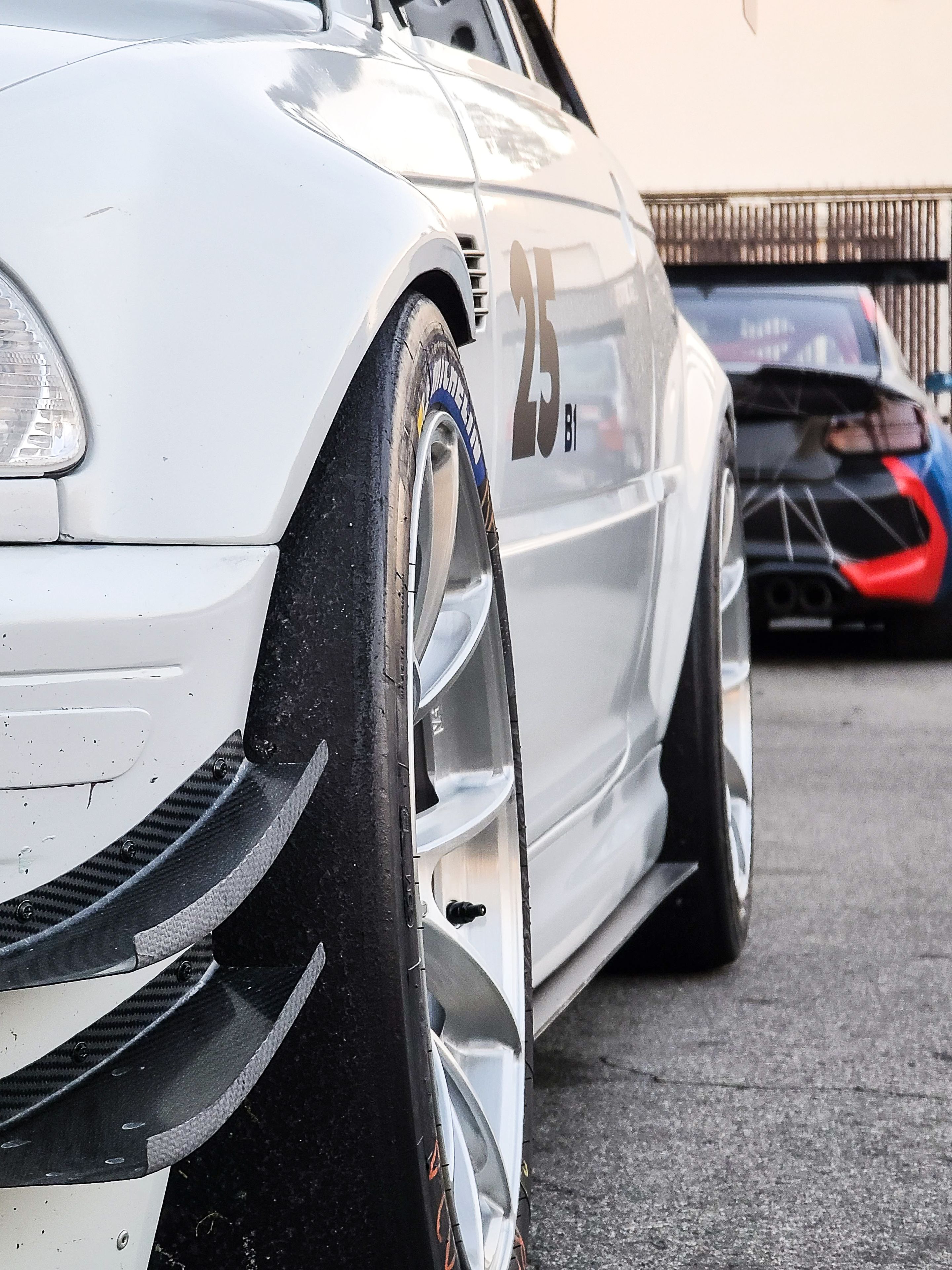 White BMW E46 M3 with 18" VS-5RS Apex wheels in Brushed Clear