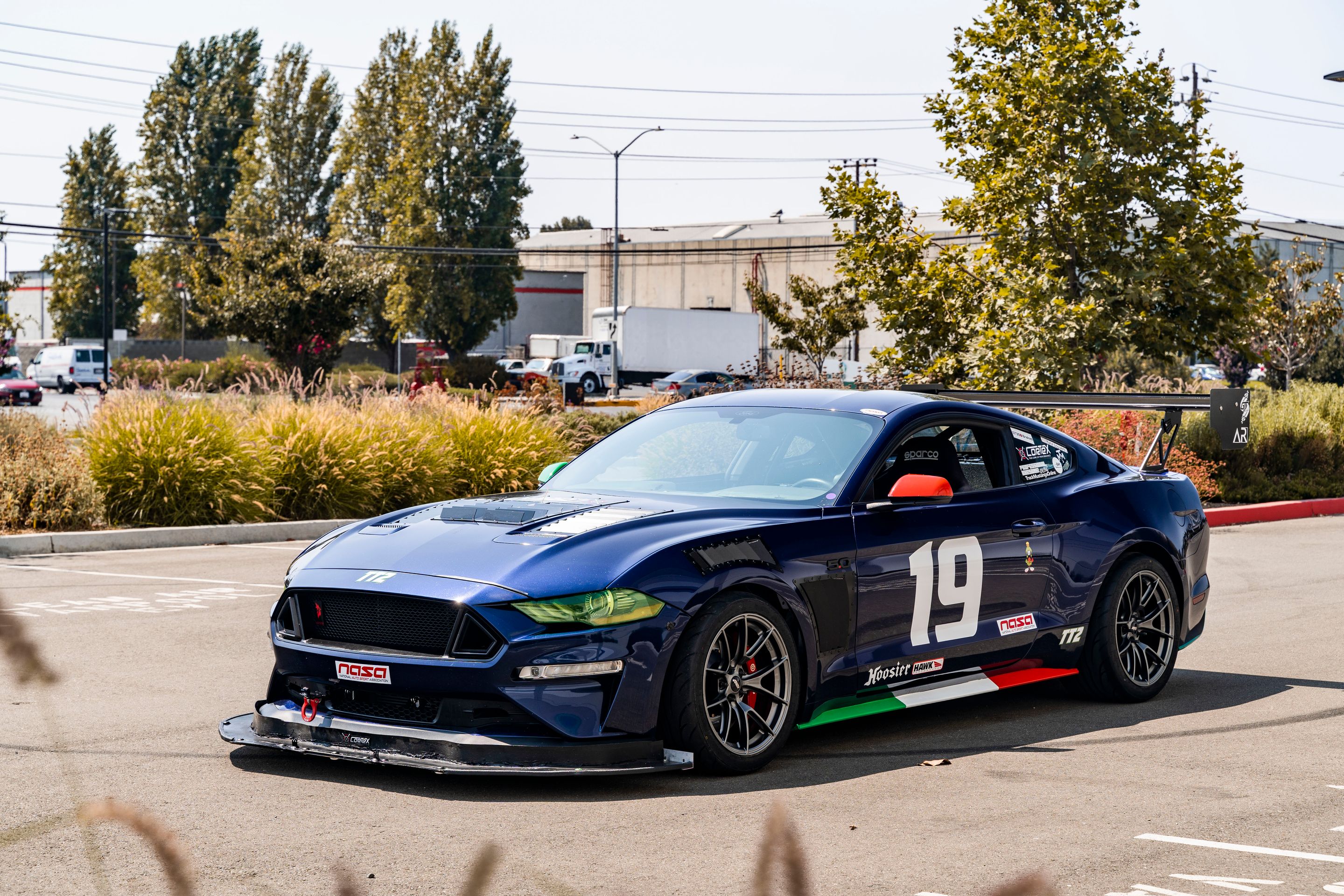 Blue Ford S550 Mustang GT with 18" VS-5RS Apex wheels in Anthracite