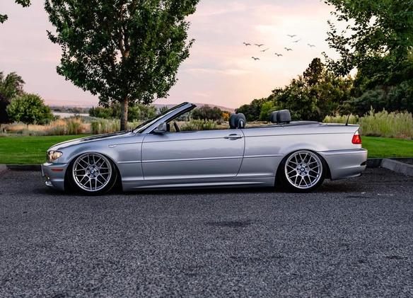 BMW E46 3 Series with 18" ARC-8 in Hyper Silver