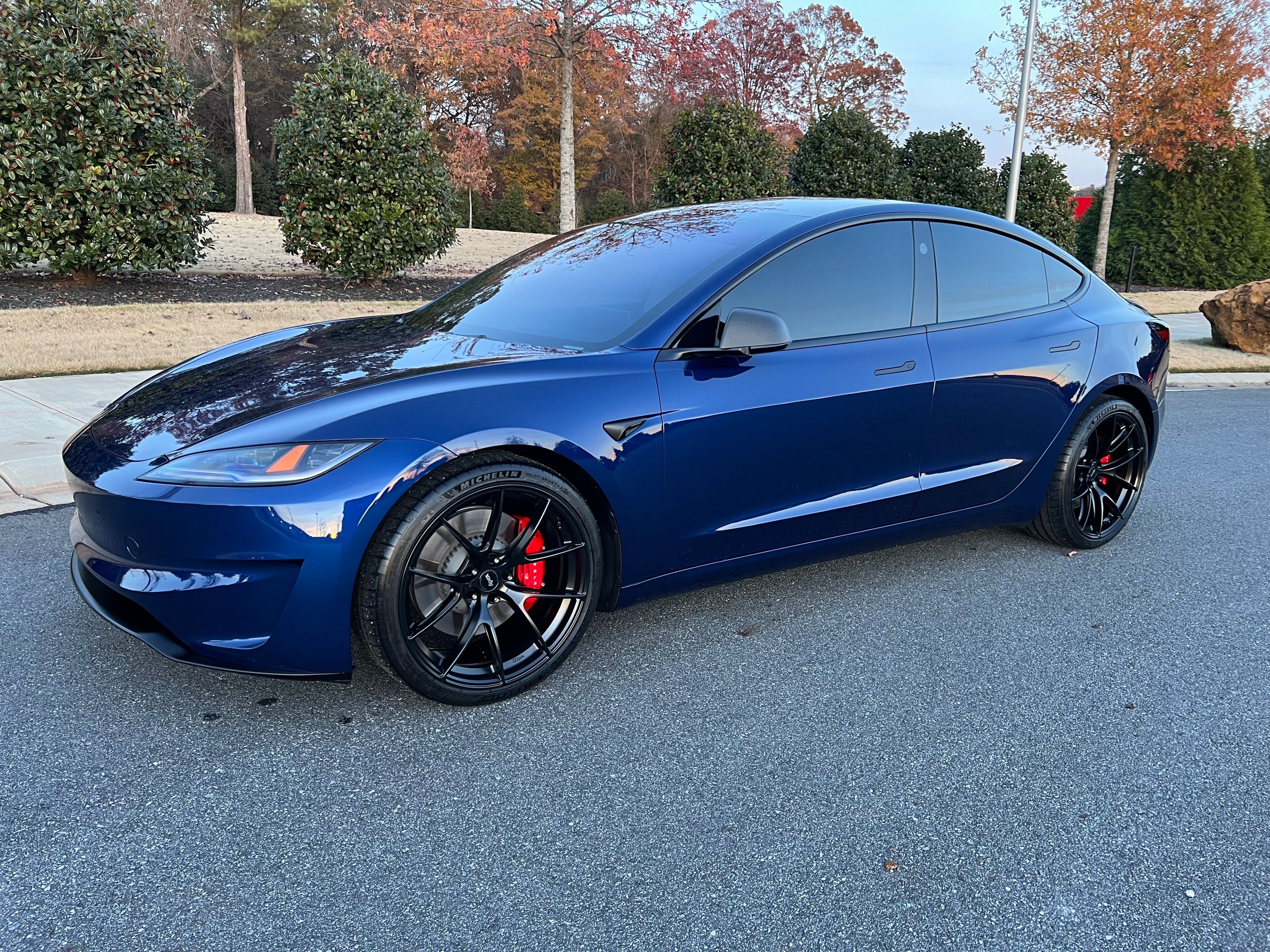 Blue Tesla Model 3 with 20" VS-5RS Apex wheels in Satin Black