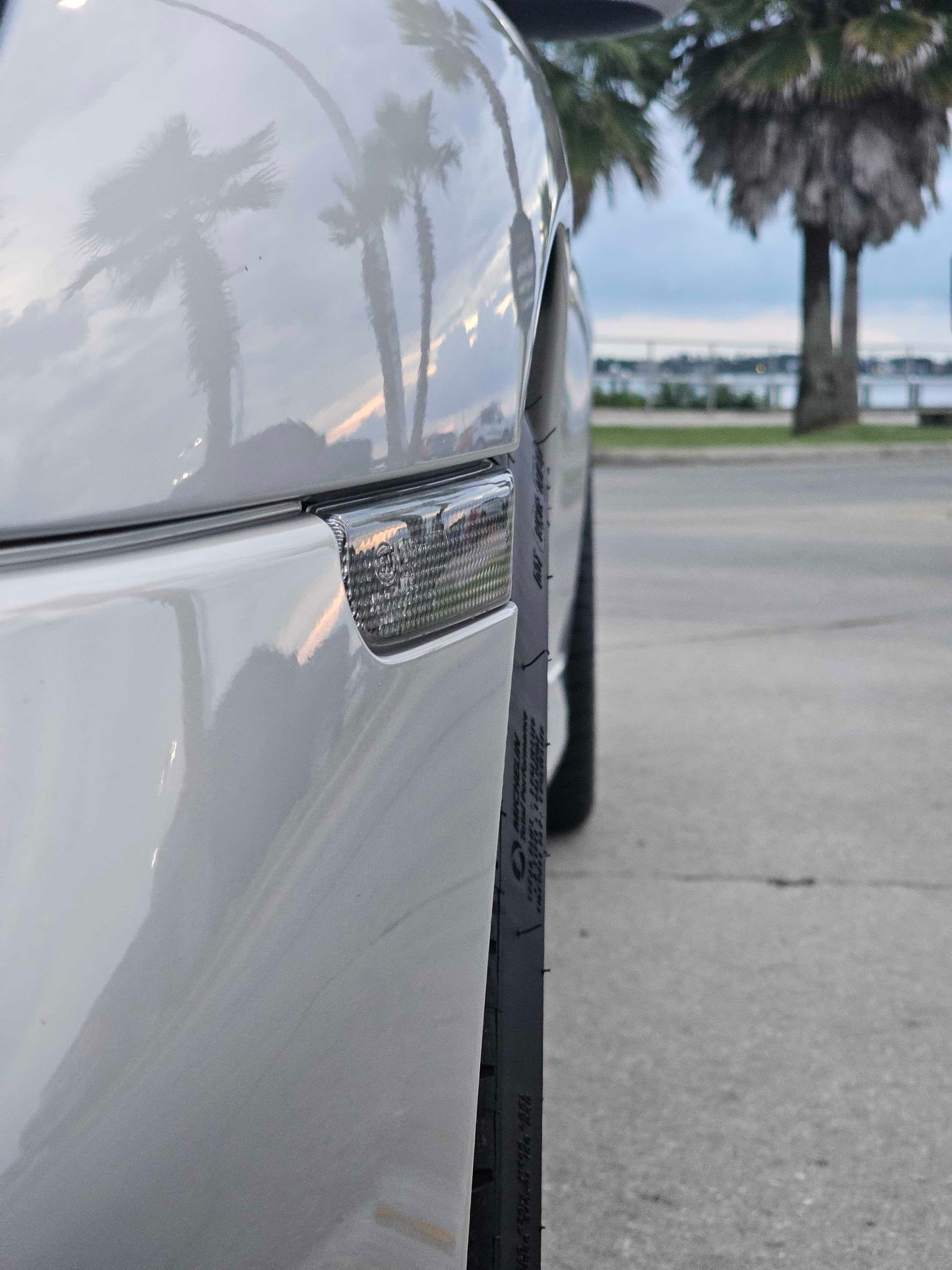 Silver Porsche 911 996 Carrera 4S with 18" SM-10 Apex wheels in Anthracite