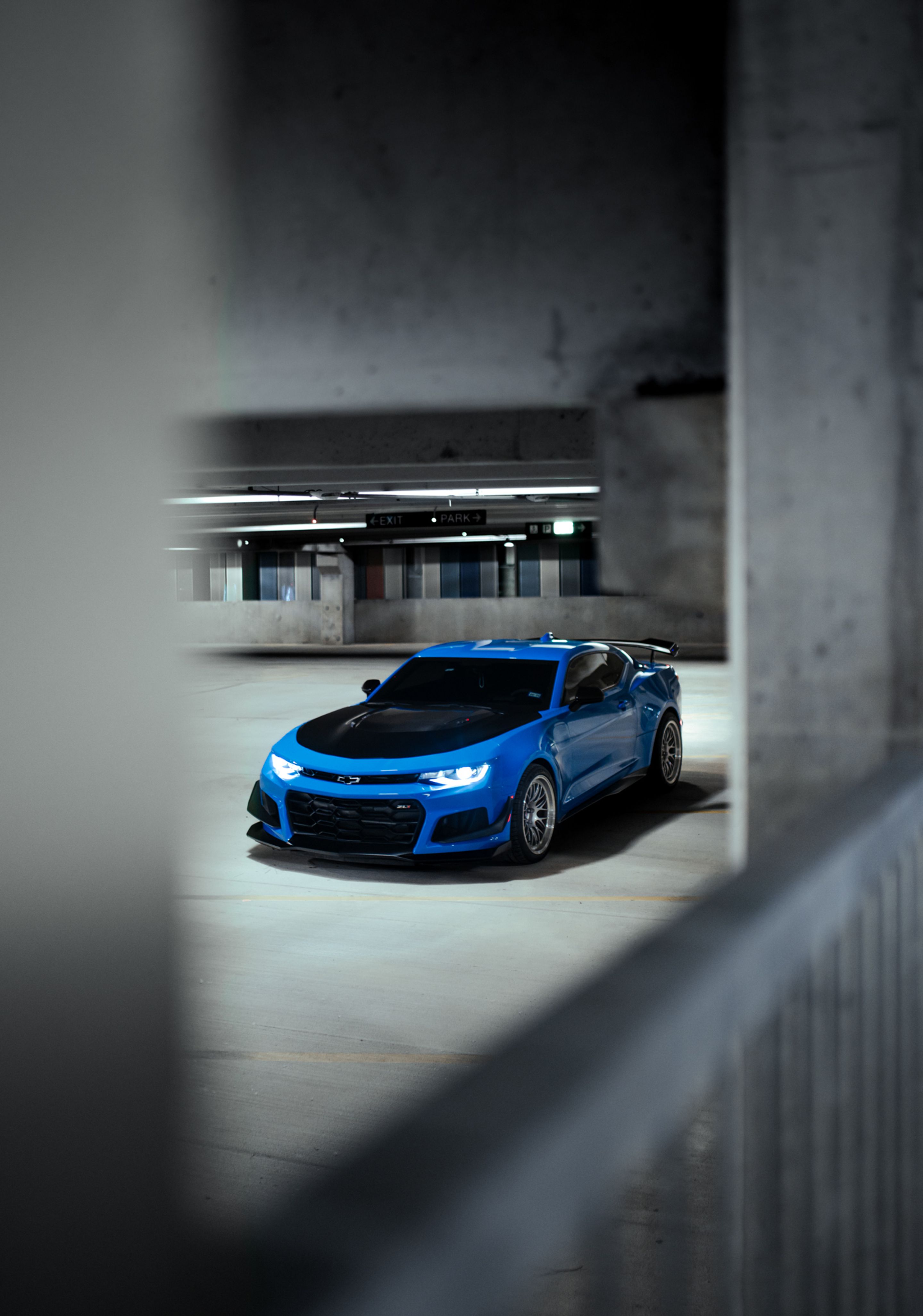 Blue Chevrolet 6th Gen Camaro ZL1 1LE with 19" ML-10RT Apex wheels in Machined Lip Race Silver