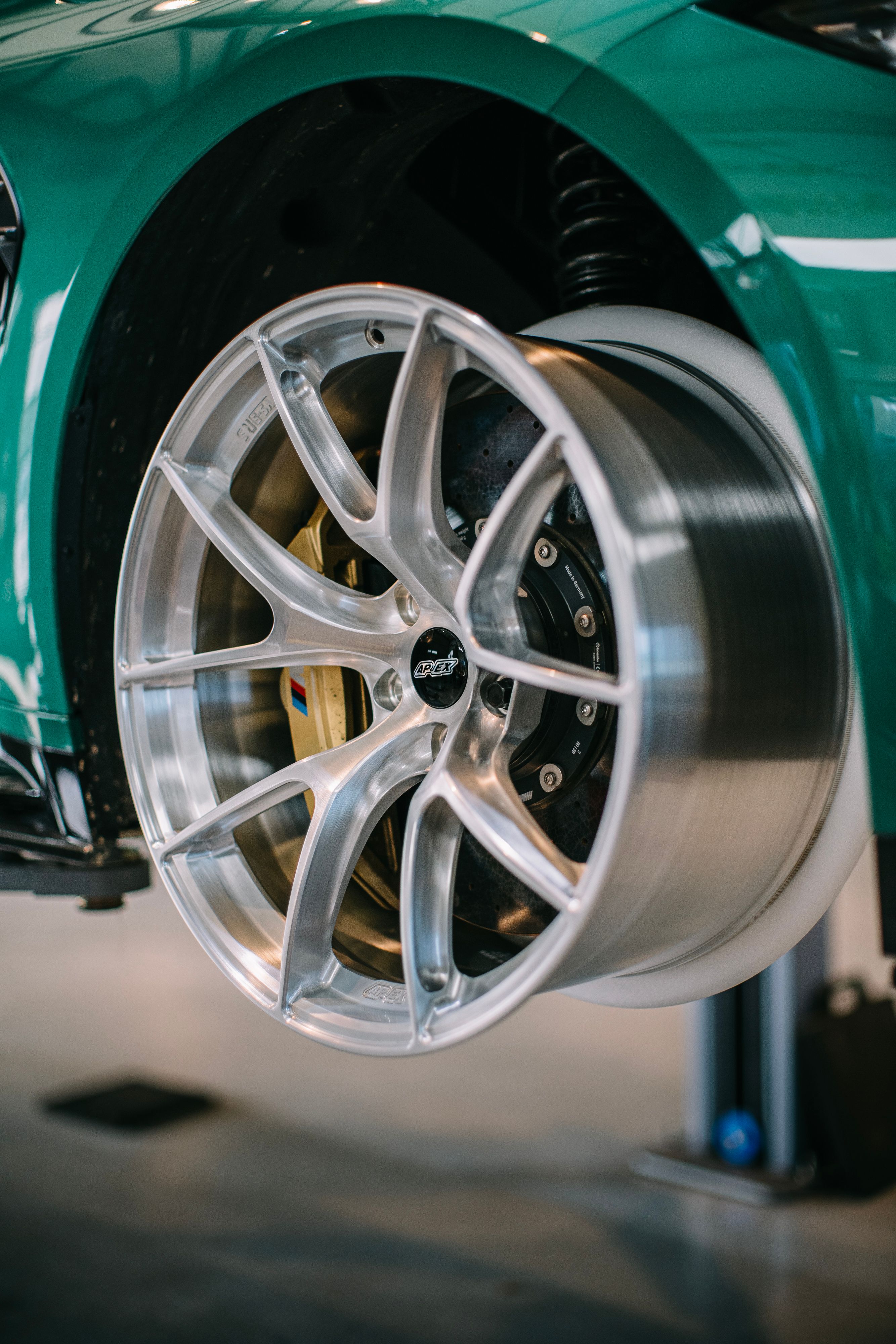 Green BMW G80 M3 with 19" VS-5RS Apex wheels in Brushed Clear