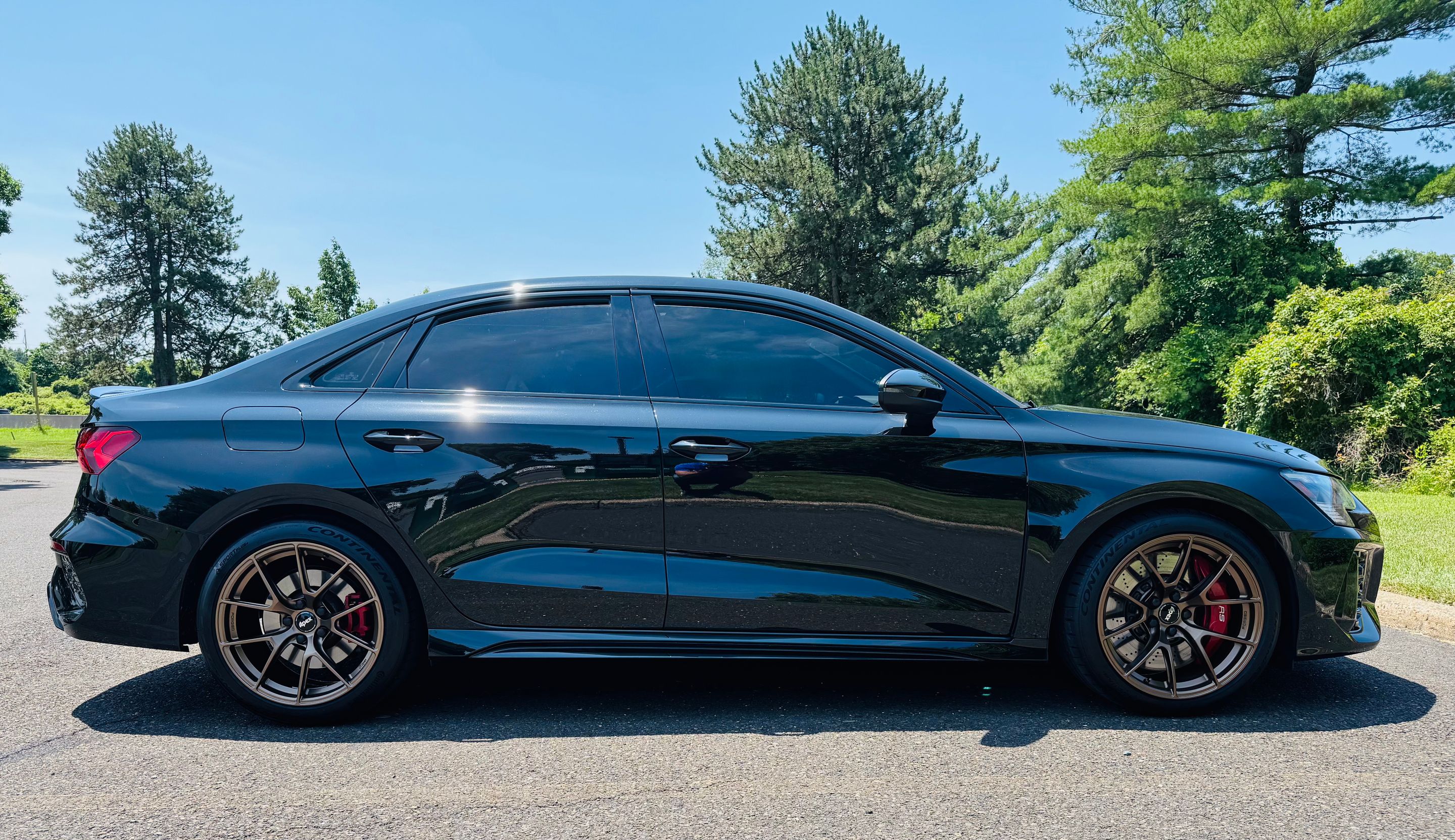 Black Audi 8Y RS 3 with 18" VS-5RS Apex wheels in Satin Bronze