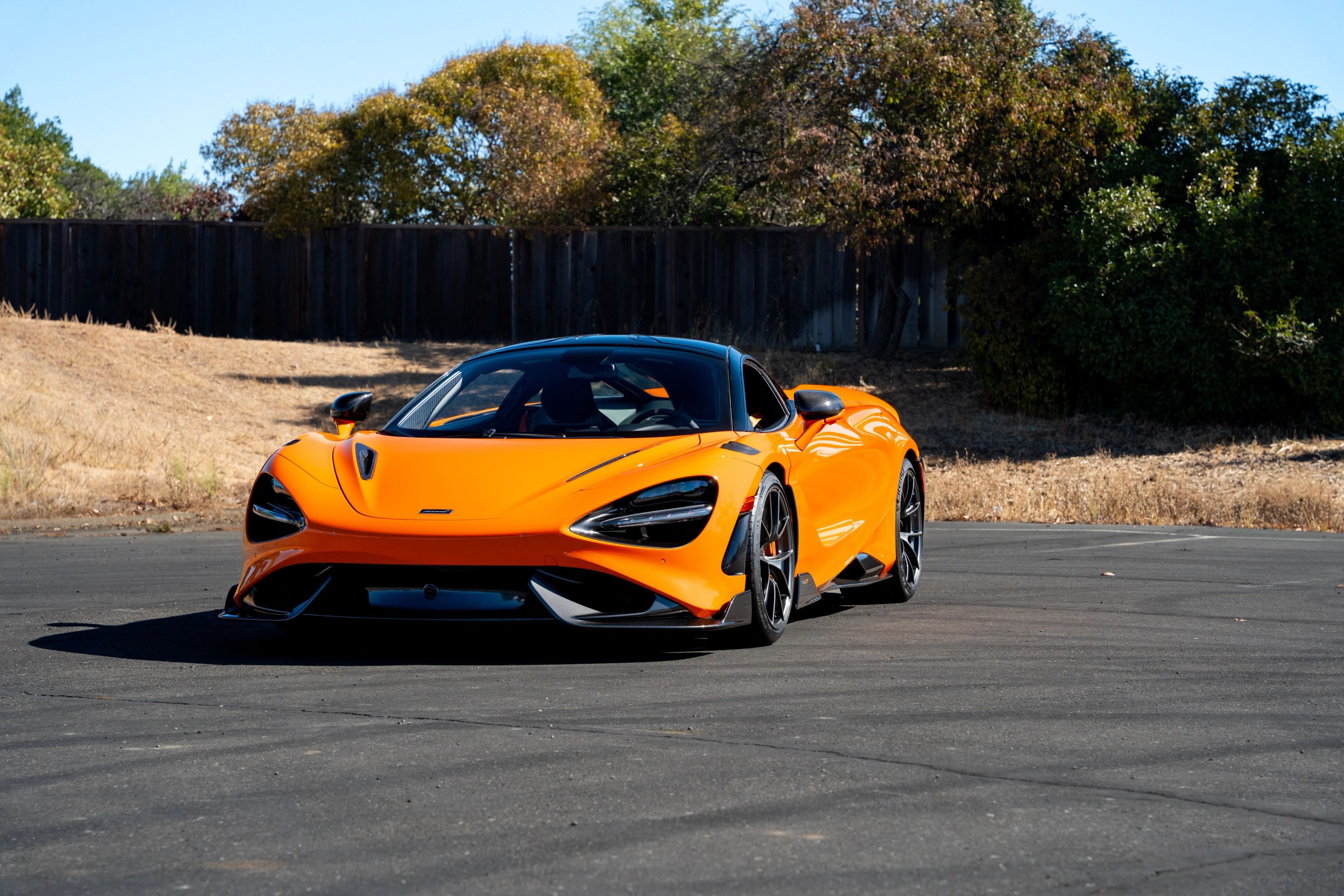 Orange McLaren 765LT with 19"/20" VS-5RS Apex wheels in Anthracite