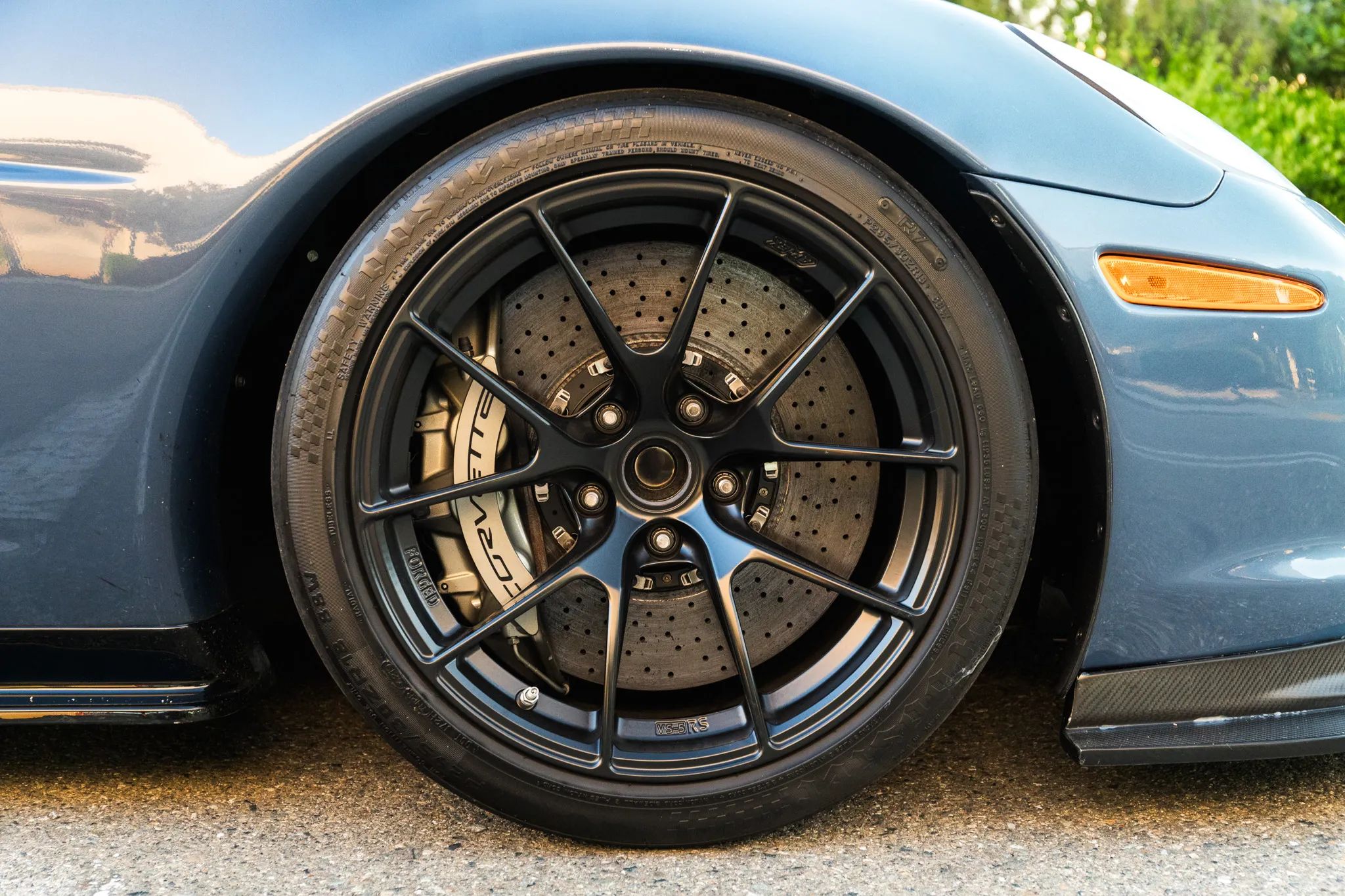 Blue Chevrolet C6 Corvette Z06 with 18" VS-5RS Apex wheels in Satin Black
