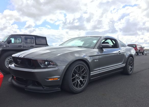Ford S197 Mustang GT with 18" EC-7 in Anthracite
