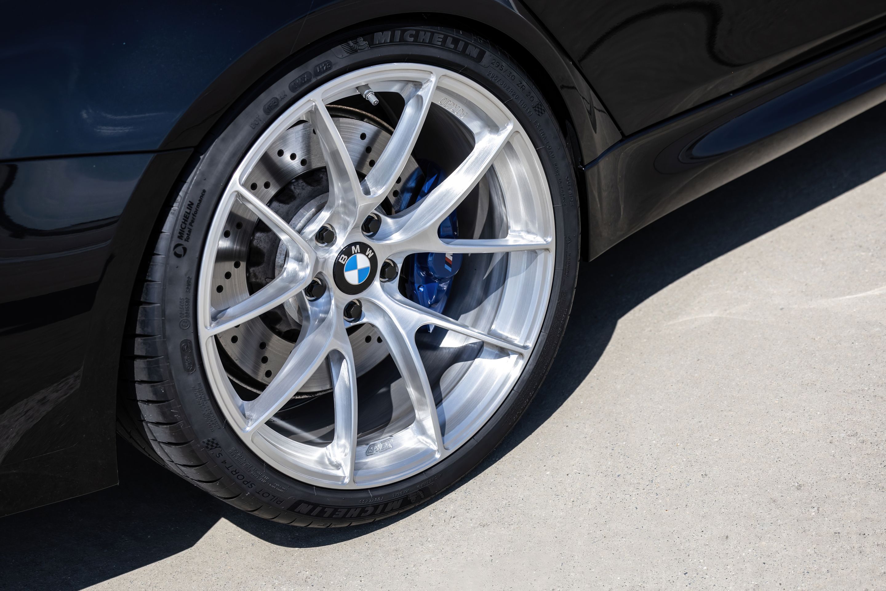 Black BMW F80 M3 with 20" VS-5RS Apex wheels in Brushed Clear