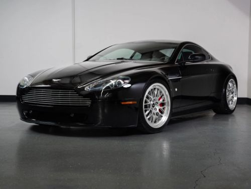 Black Aston Martin Vantage - ML-10RT in Machined Lip Brushed Clear
