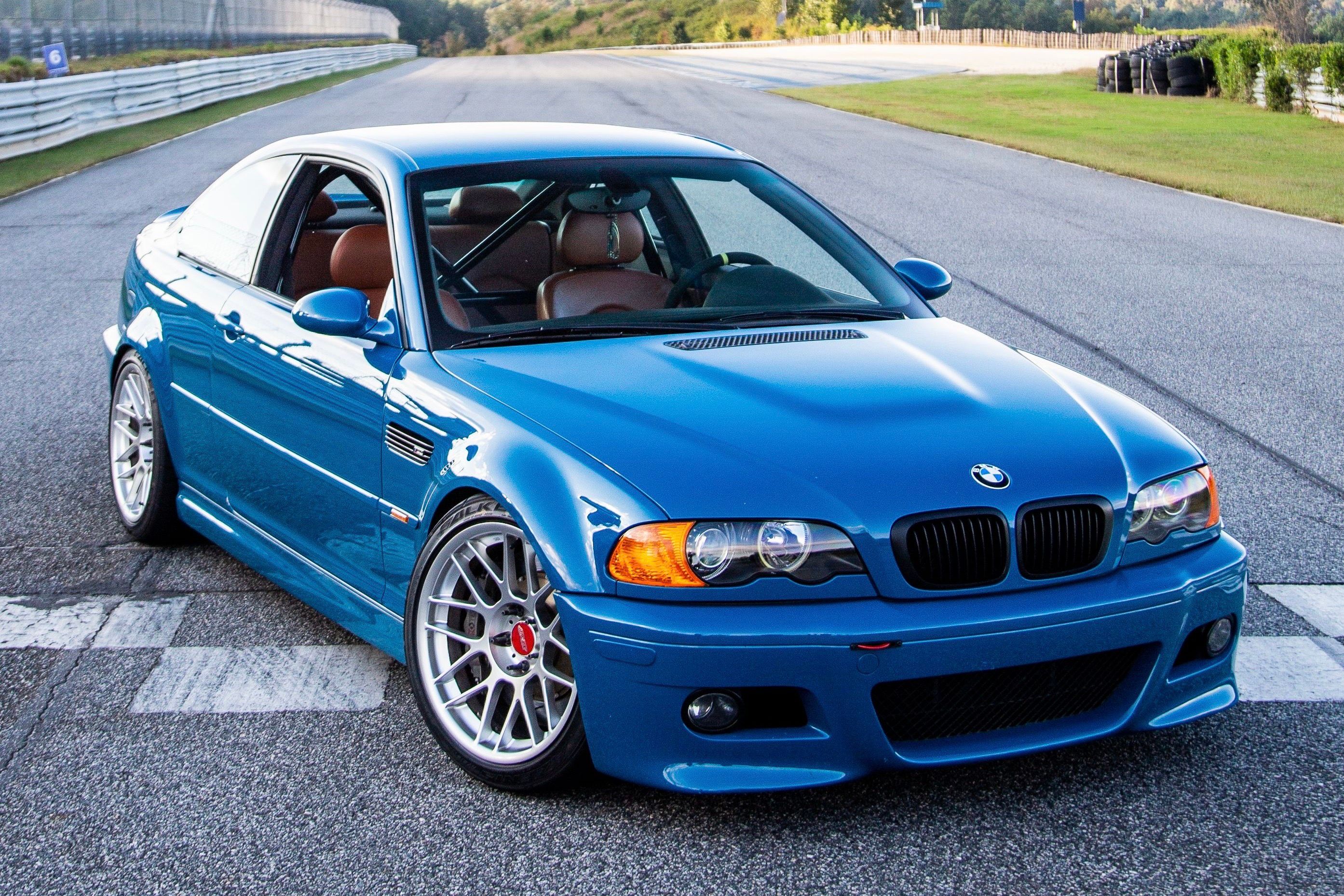 Blue BMW E46 M3 with 18" ARC-8 Apex wheels in Hyper Silver