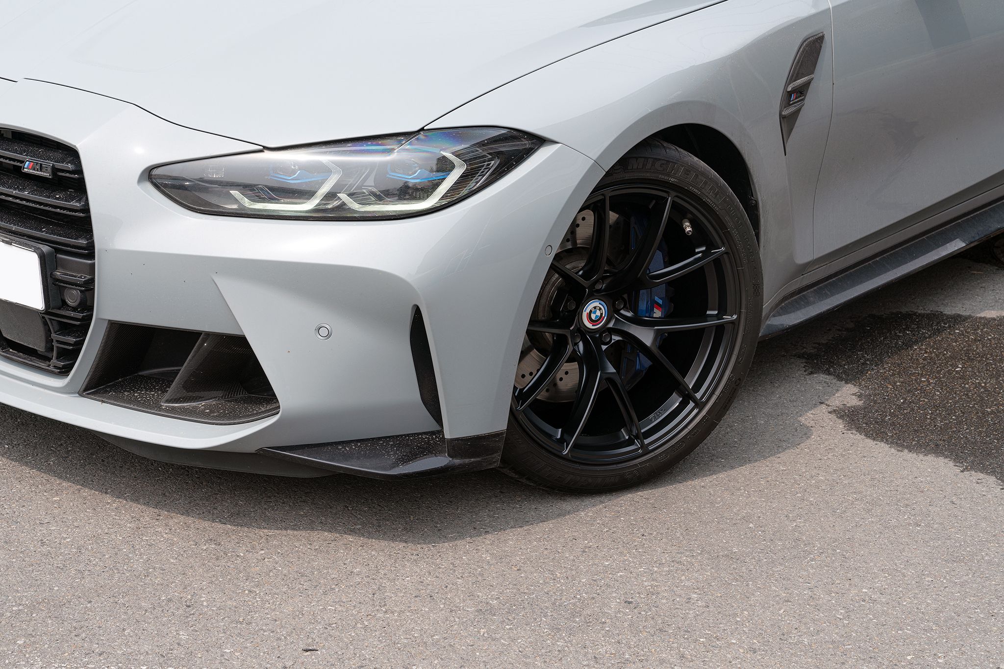 Grey BMW G80 M3 with 19"/20" VS-5RS Apex wheels in Satin Black