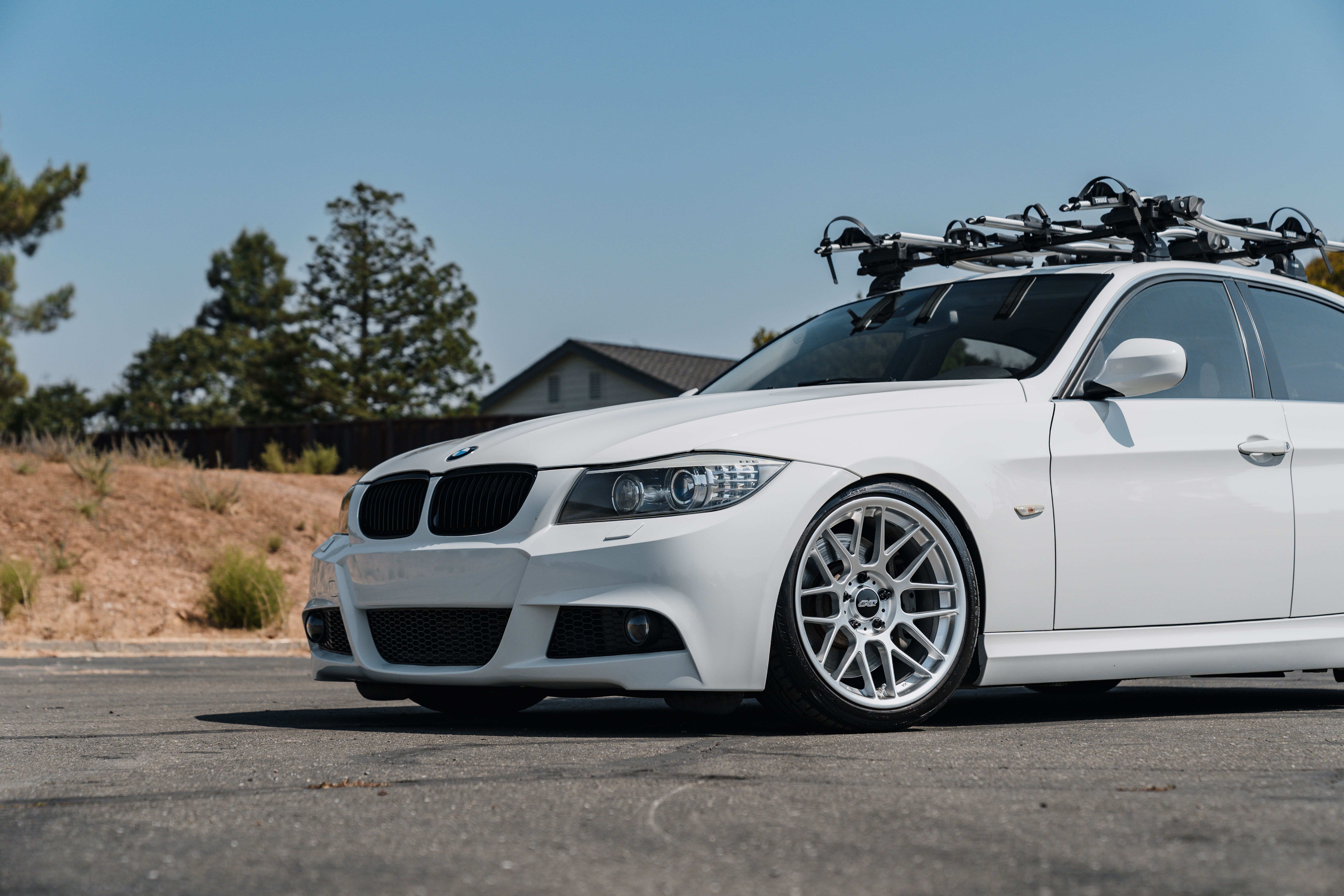 BMW E90 LCI Sedan 3 Series with 18