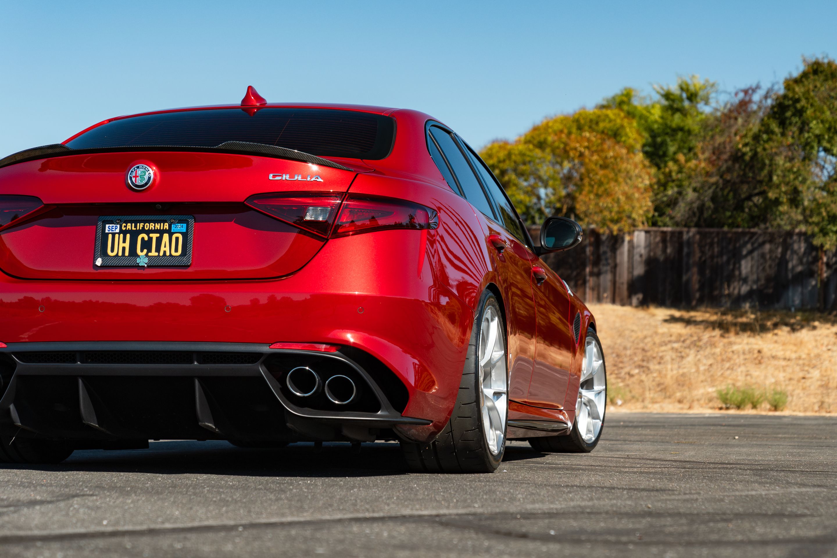 Red Alfa Romeo Giulia Quadrifoglio with 19" VS-5RS Apex wheels in Brushed Clear