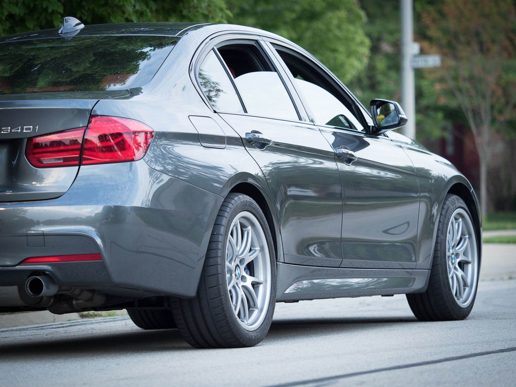 Grey BMW F30 Sedan 3 Series with 18" FL-5 Apex wheels in Race Silver