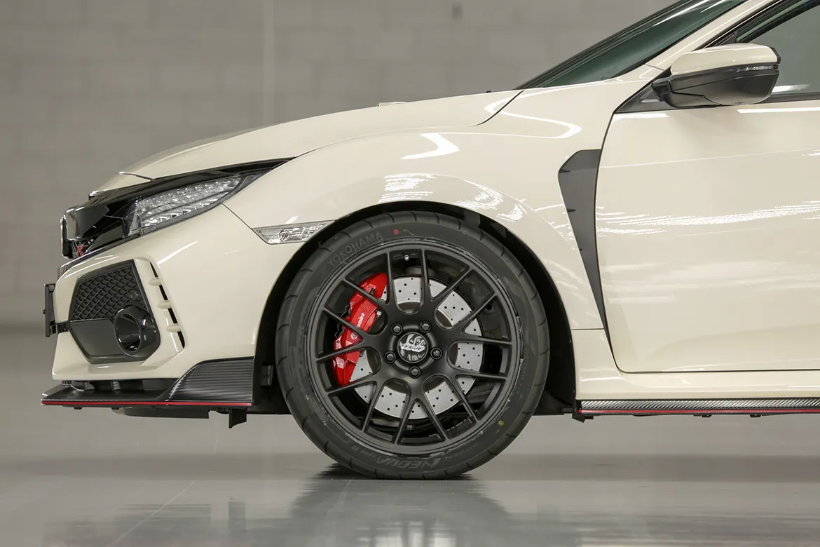 Tegiwa's Type-R Track Car Featuring 19