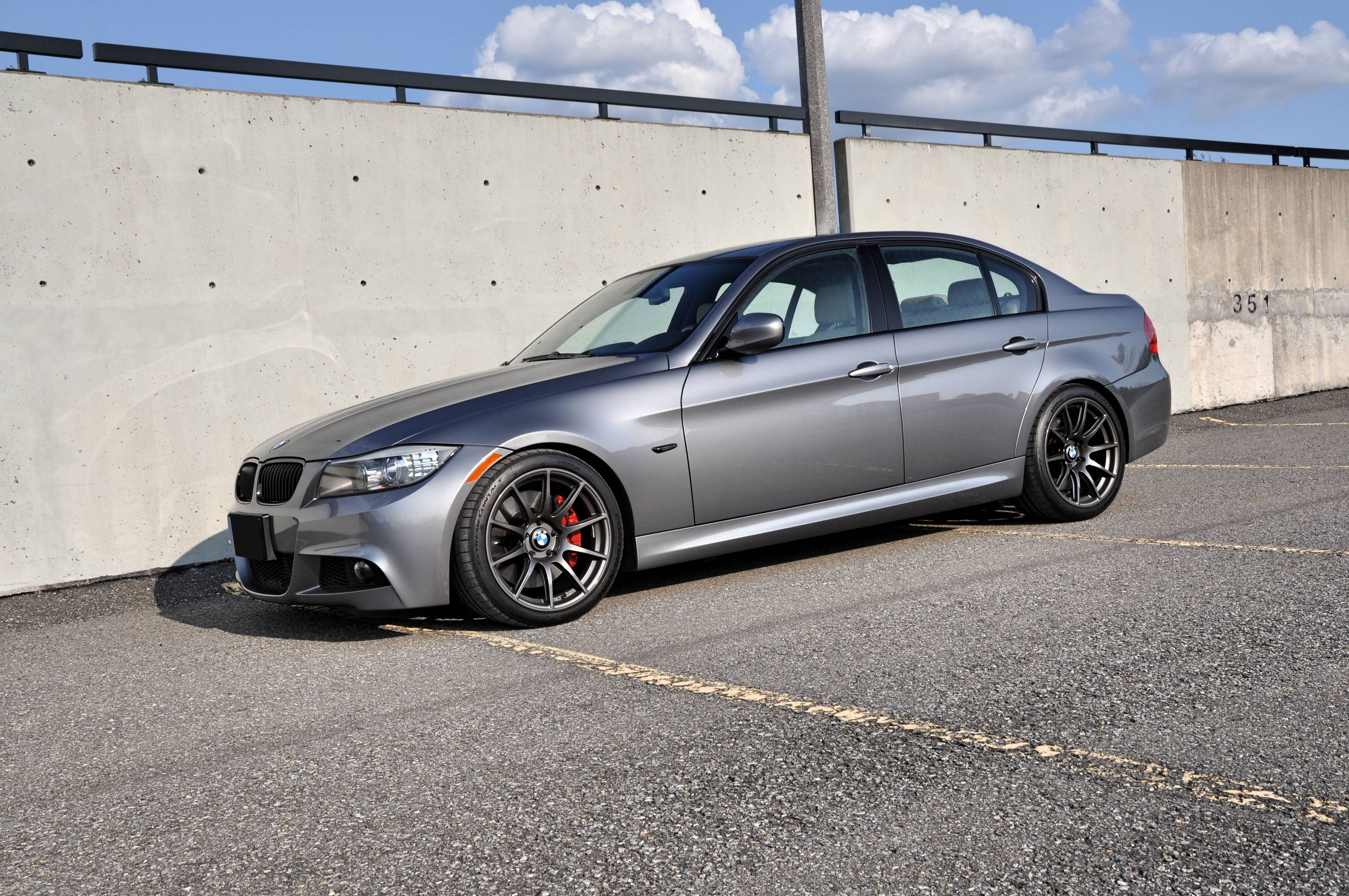 Grey BMW E90 LCI Sedan 3 Series with 18" SM-10 Apex wheels in Anthracite
