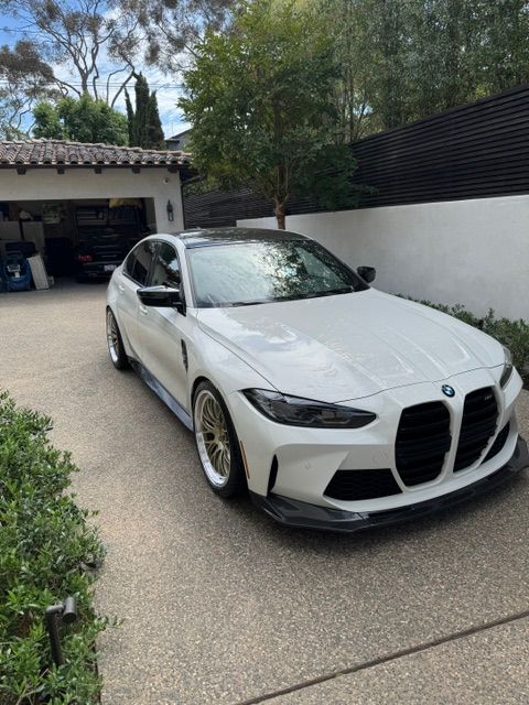White BMW G80 M3 with 20" ML-10RT Apex wheels in Machined Lip Gloss Motorsport Gold
