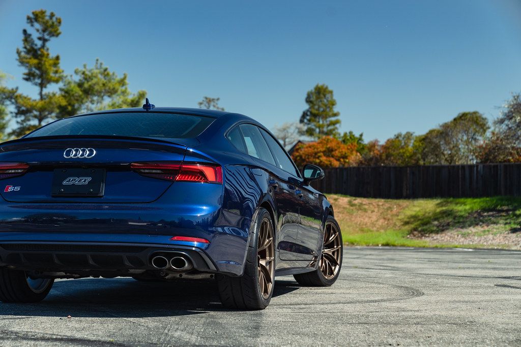 Blue Audi B9 S5 with 19" VS-5RS Apex wheels in Satin Bronze