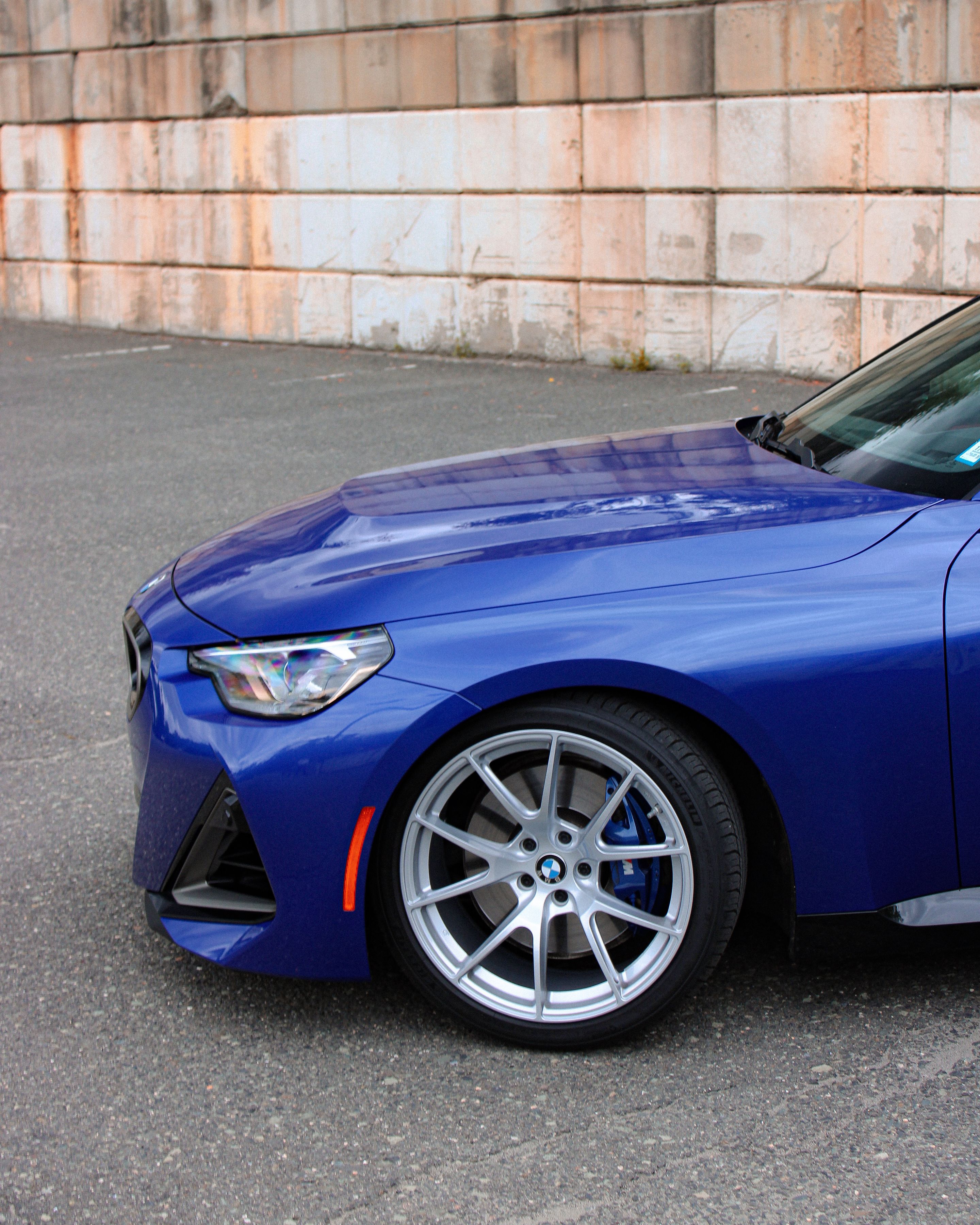 Blue BMW G42 2 Series with 19" VS-5 Apex wheels in Race Silver