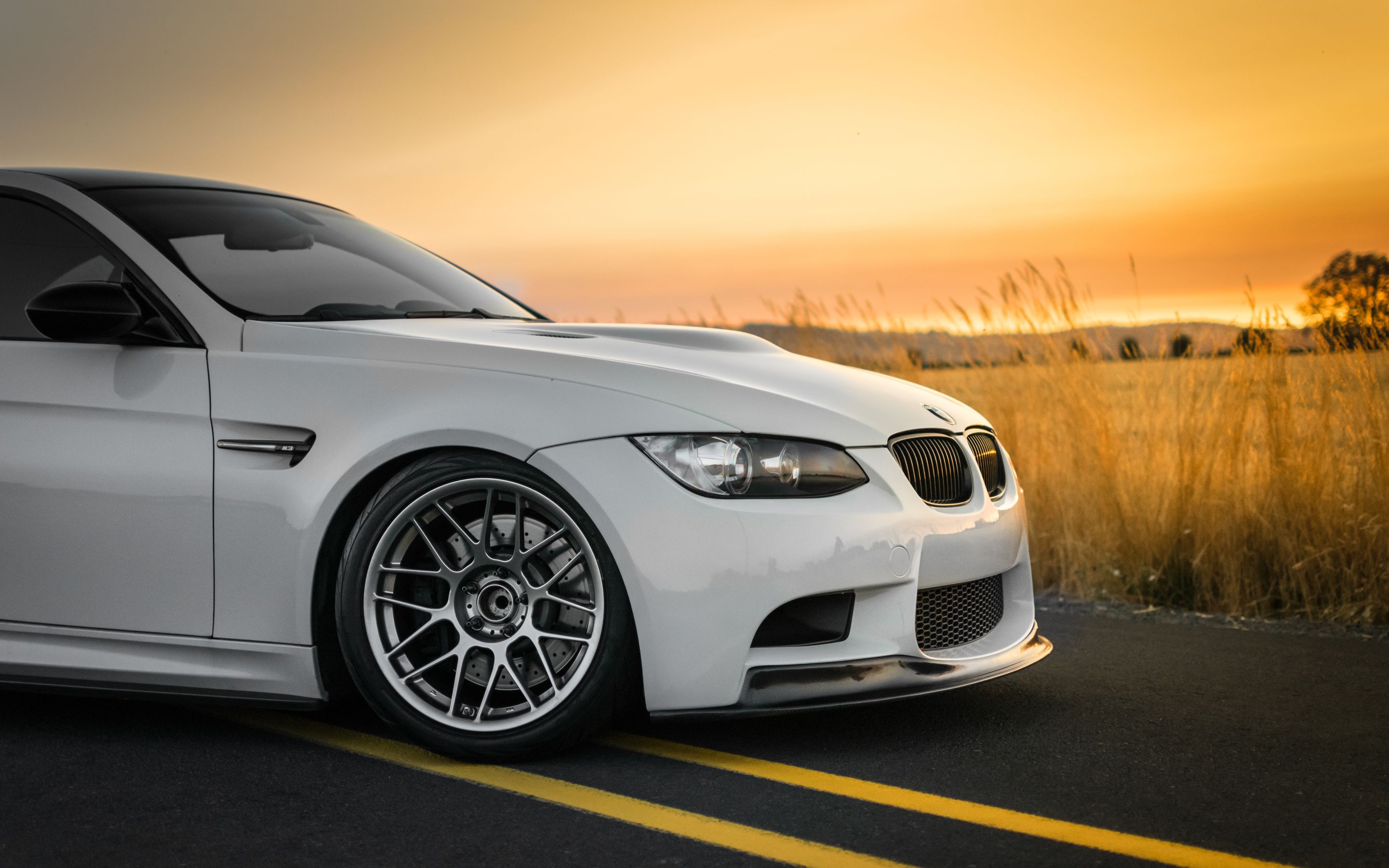 White BMW E92 Coupe M3 with 18" ARC-8 Apex wheels in Hyper Black