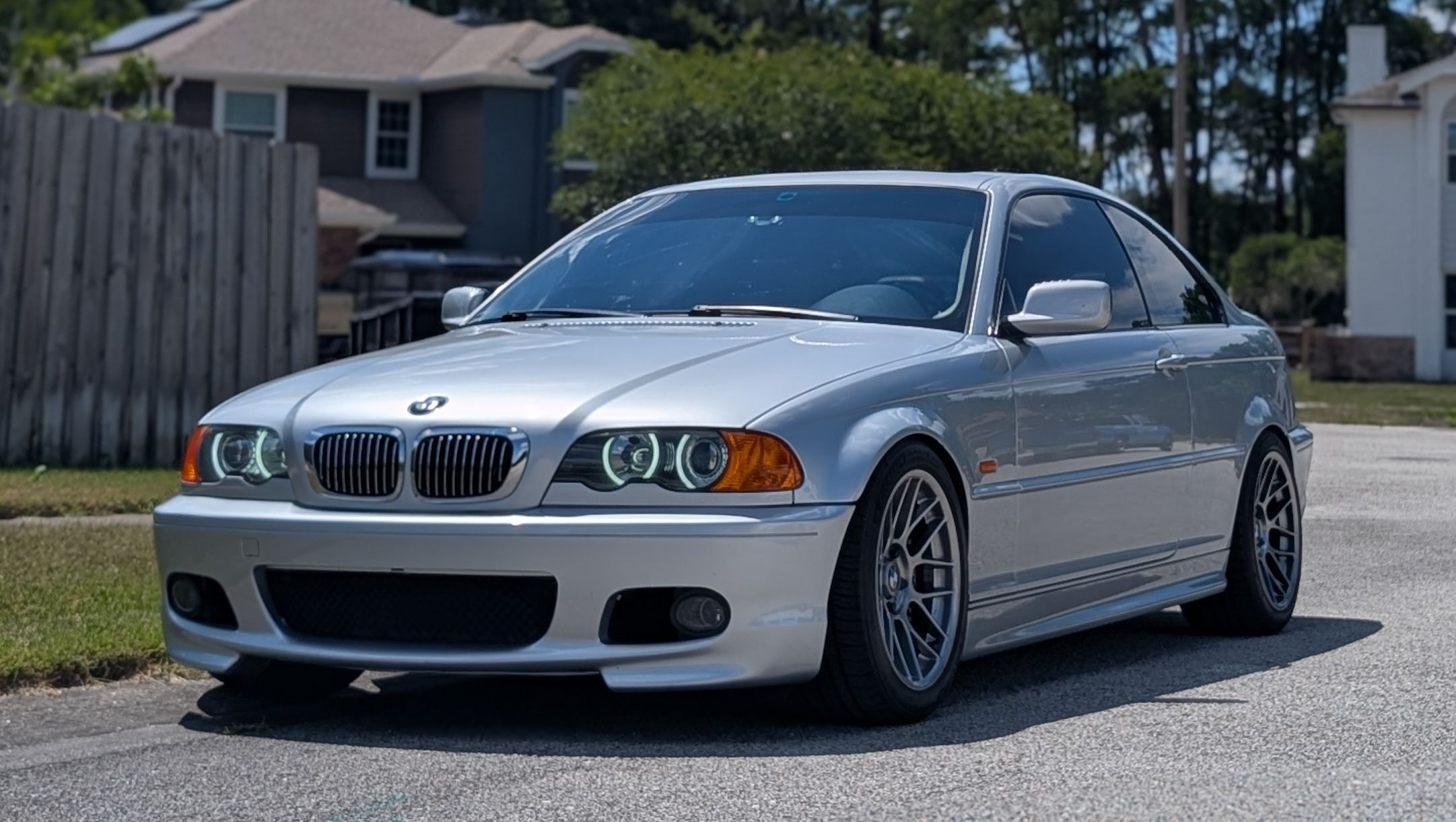 Silver BMW 3 Series - ARC-8 in Hyper Black
