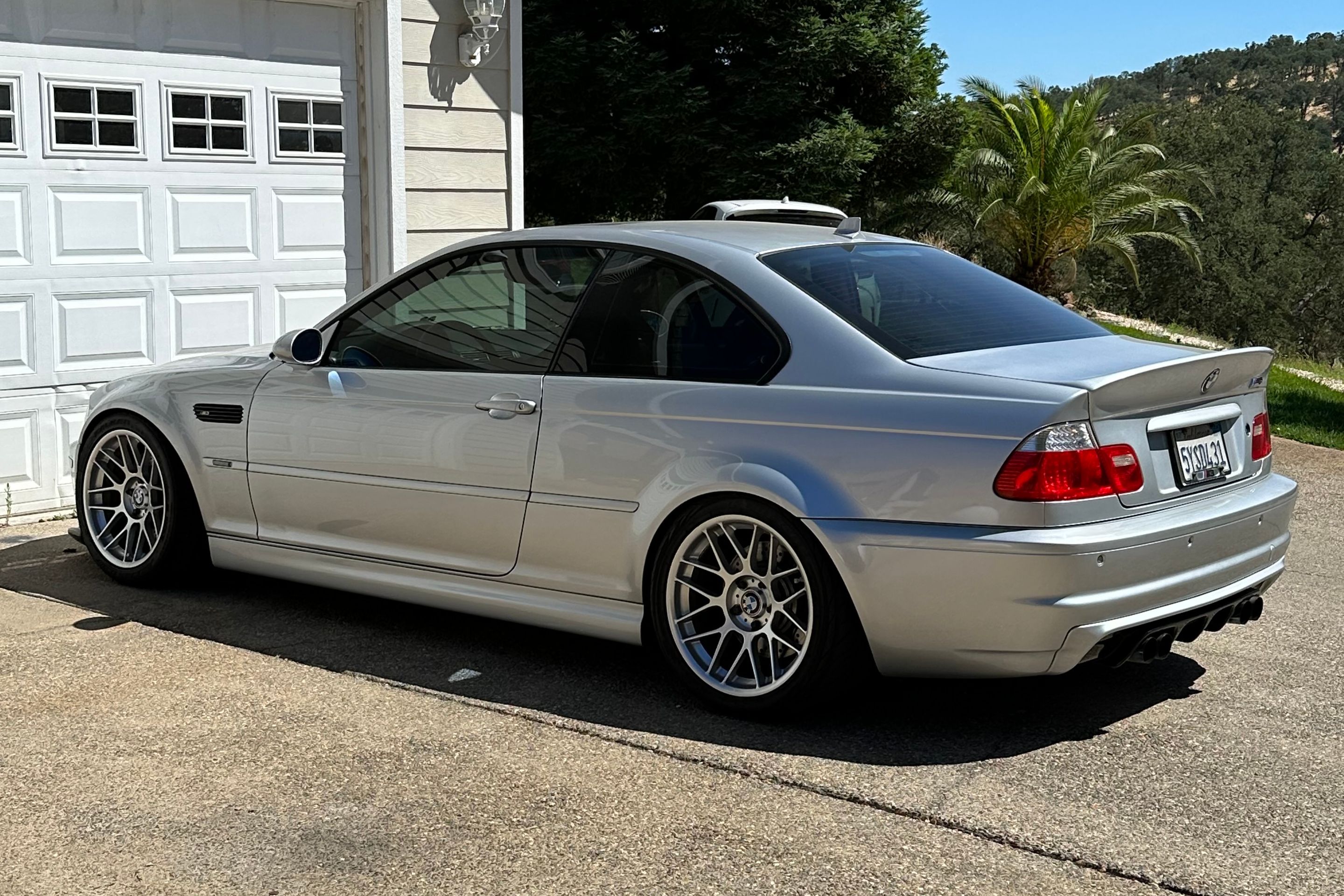 Silver BMW E46 M3 with 18" ARC-8 Apex wheels in Hyper Silver