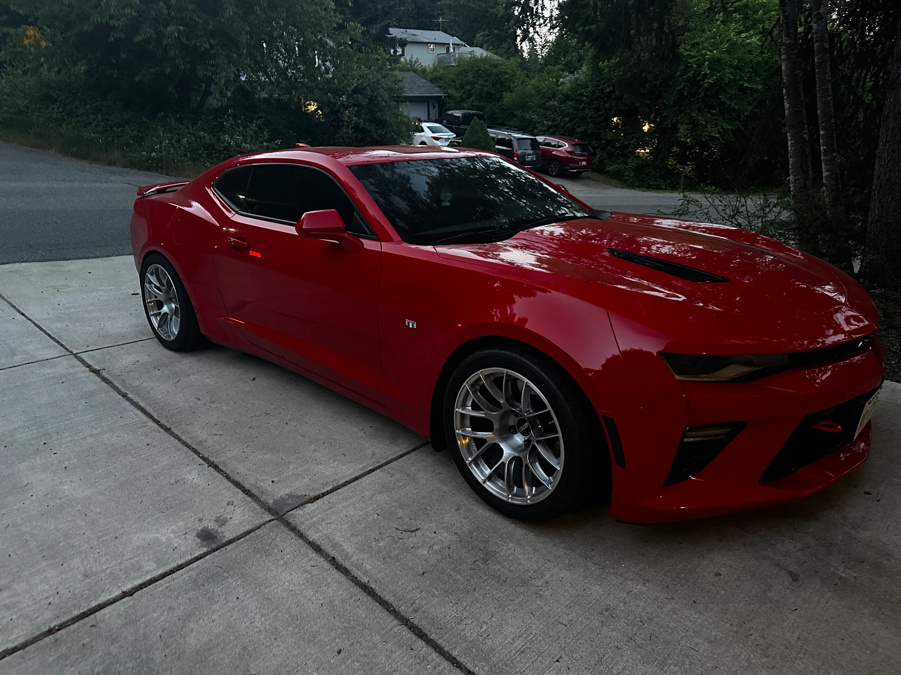 Chevrolet 6th Gen Camaro SS with 18