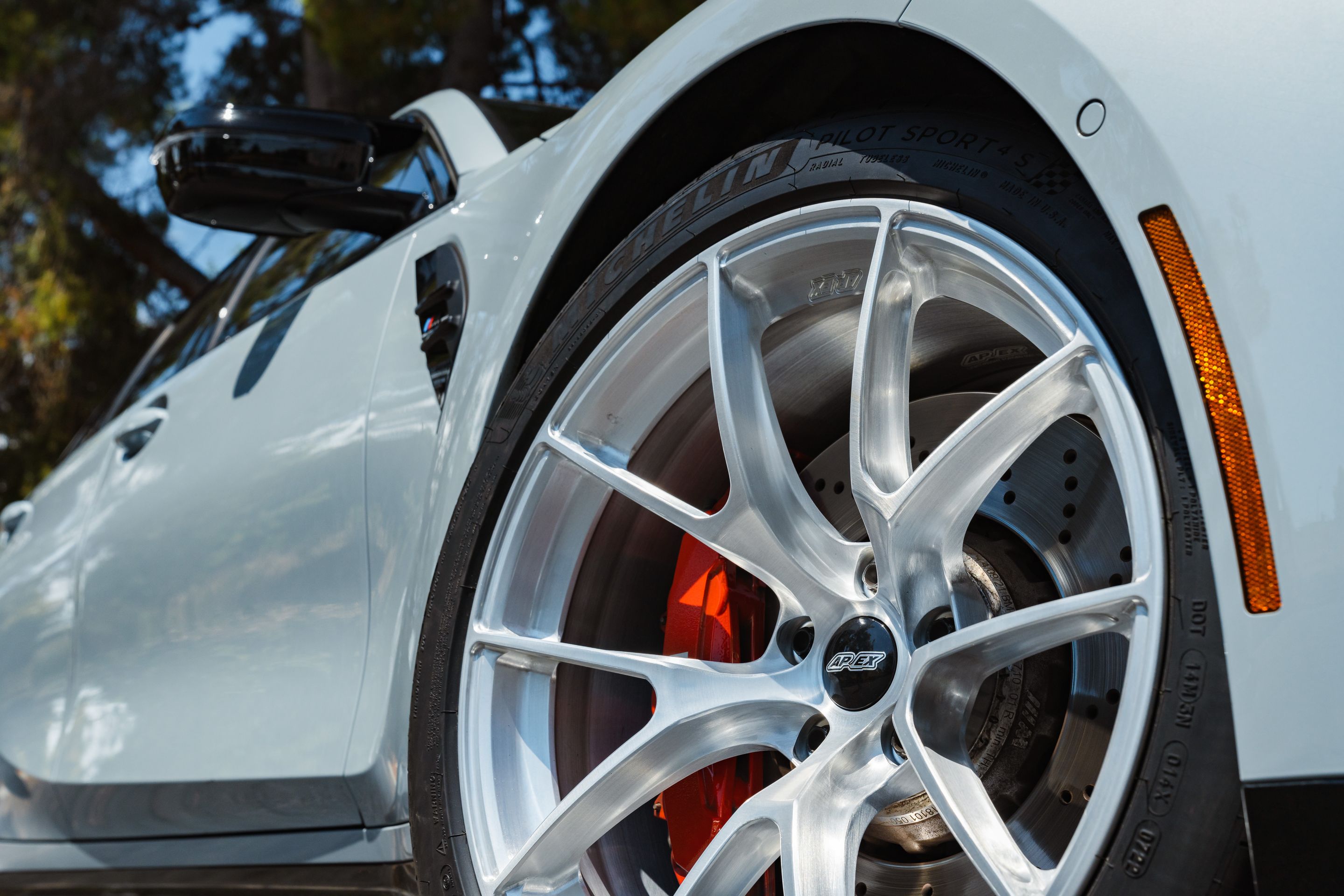 Grey BMW G80 M3 with 19"/20" VS-5RS Apex wheels in Brushed Clear