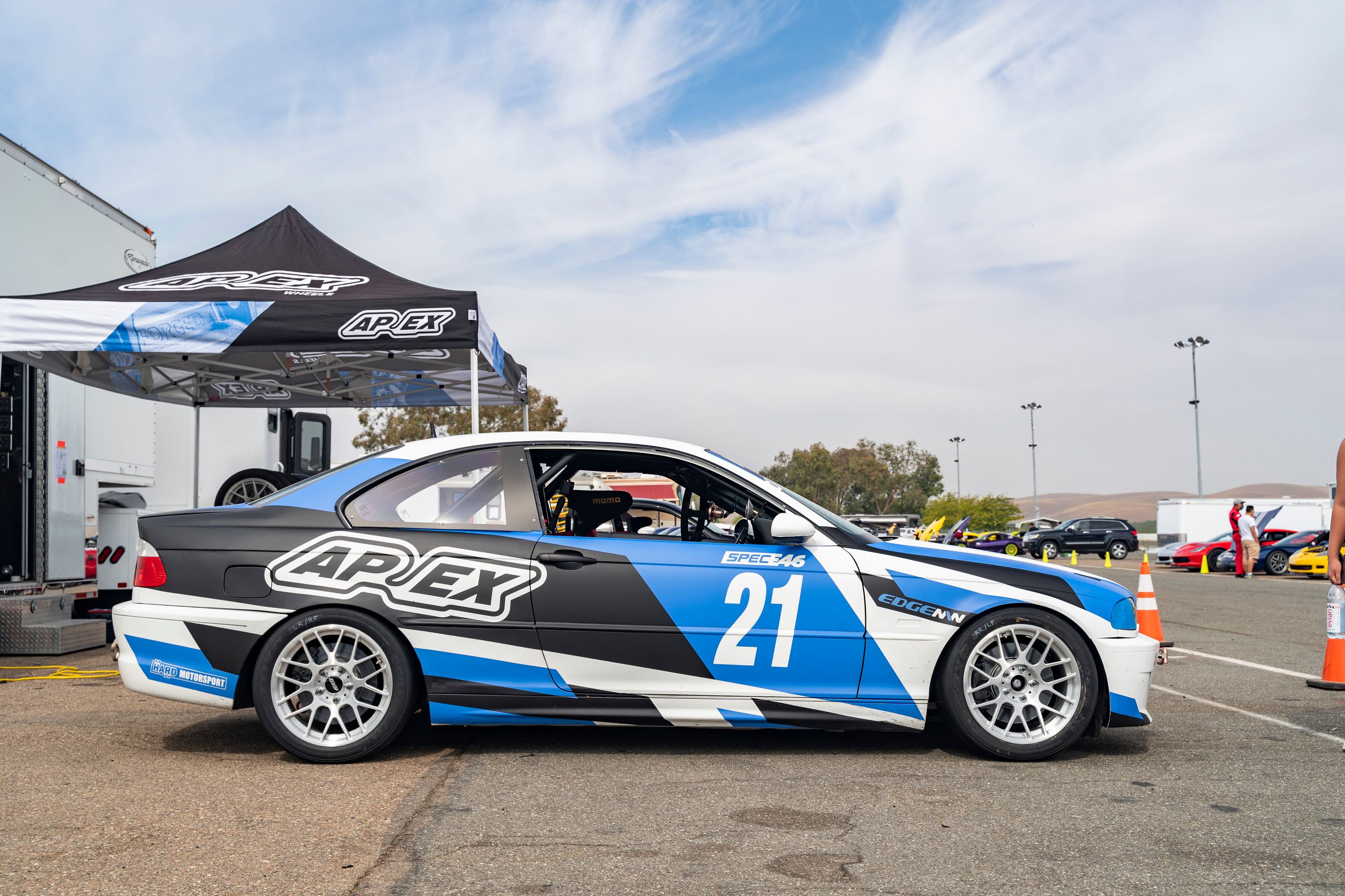 Race Livery BMW Spec E46 with 17" ARC-8R Apex wheels in Brushed Clear