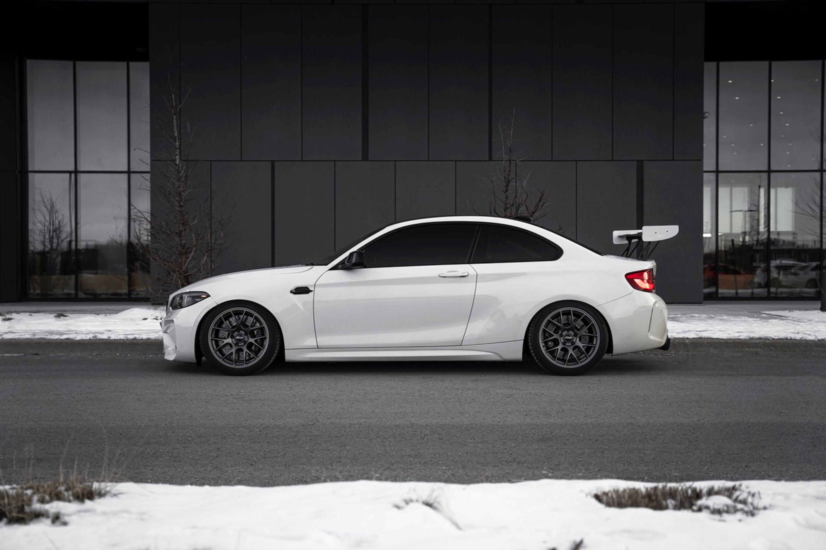 White BMW F87 M2 with 18" EC-7 Apex wheels in Anthracite