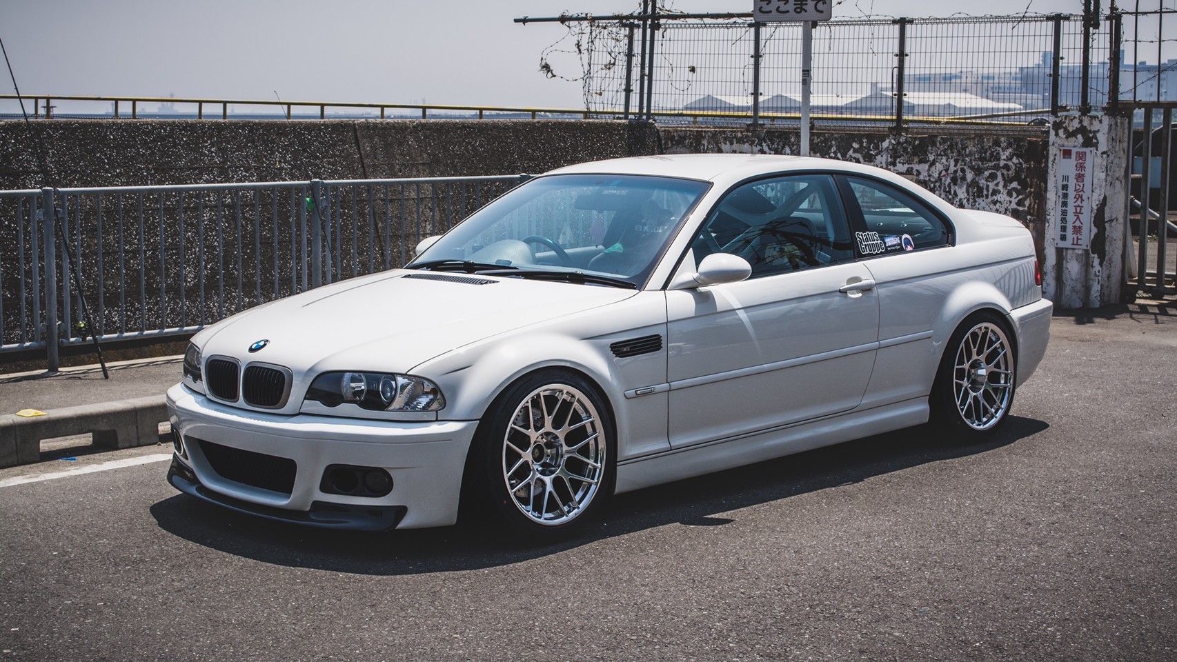 White BMW E46 M3 with 18" ARC-8R Apex wheels in Polished