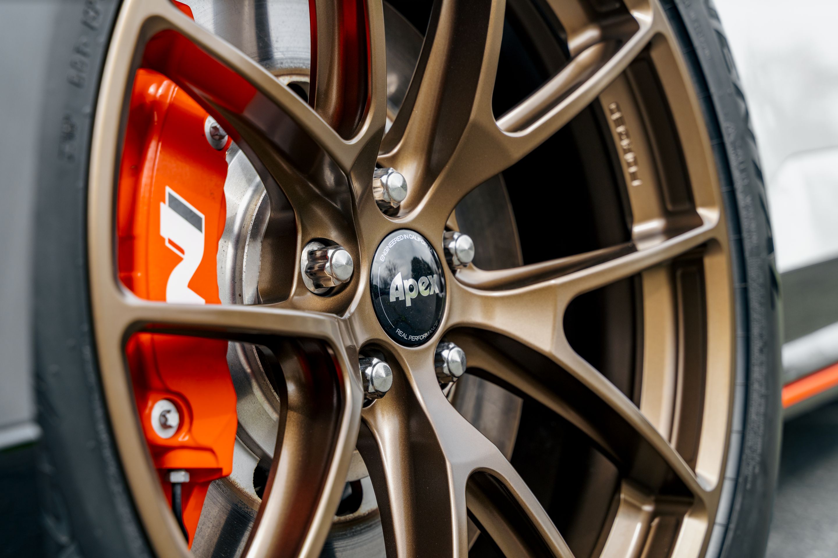 White Hyundai IONIQ 5 N with 20" VS-5RX Apex wheels in Satin Bronze