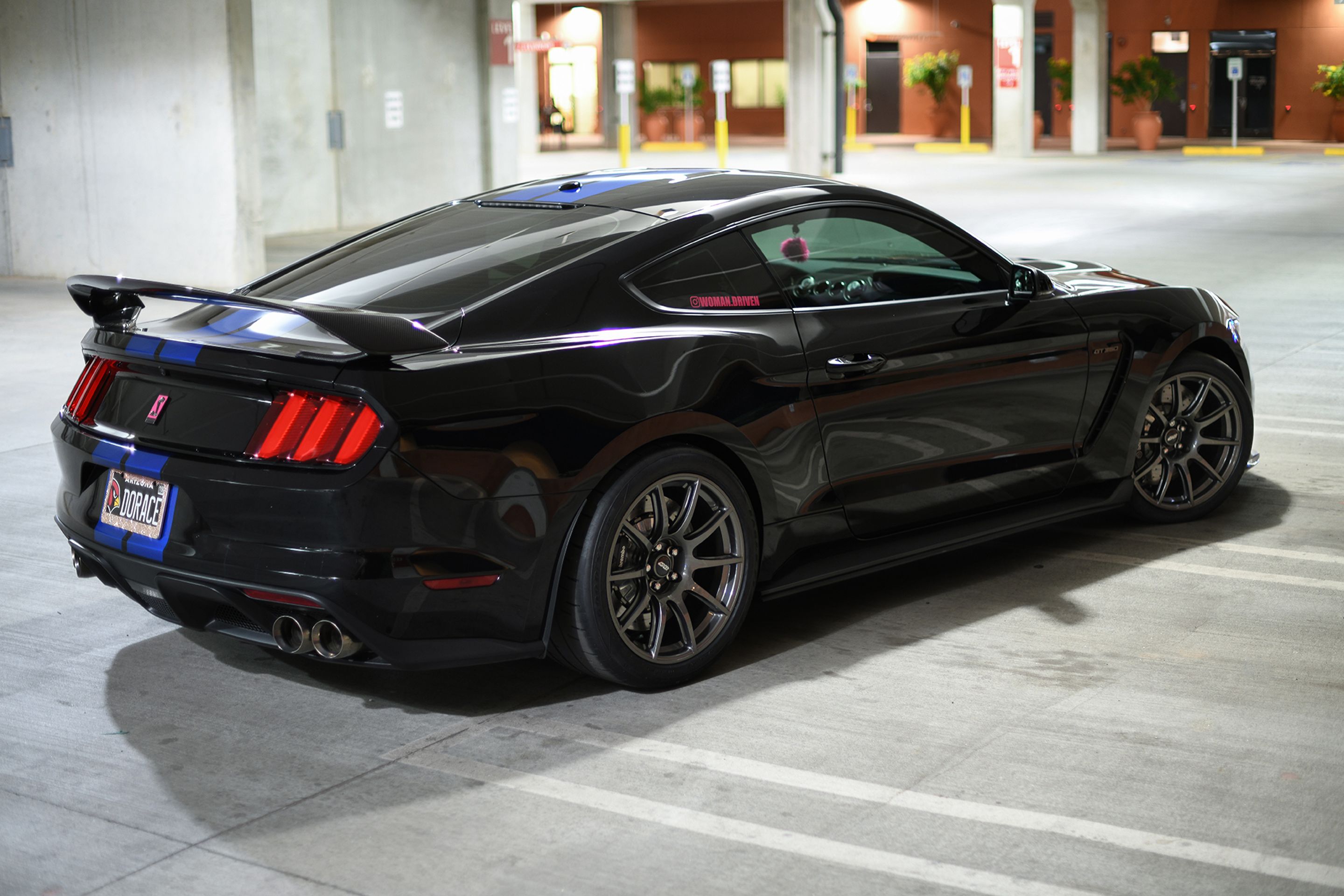 Black Ford S550 Mustang GT350R with 19" SM-10 Apex wheels in Anthracite