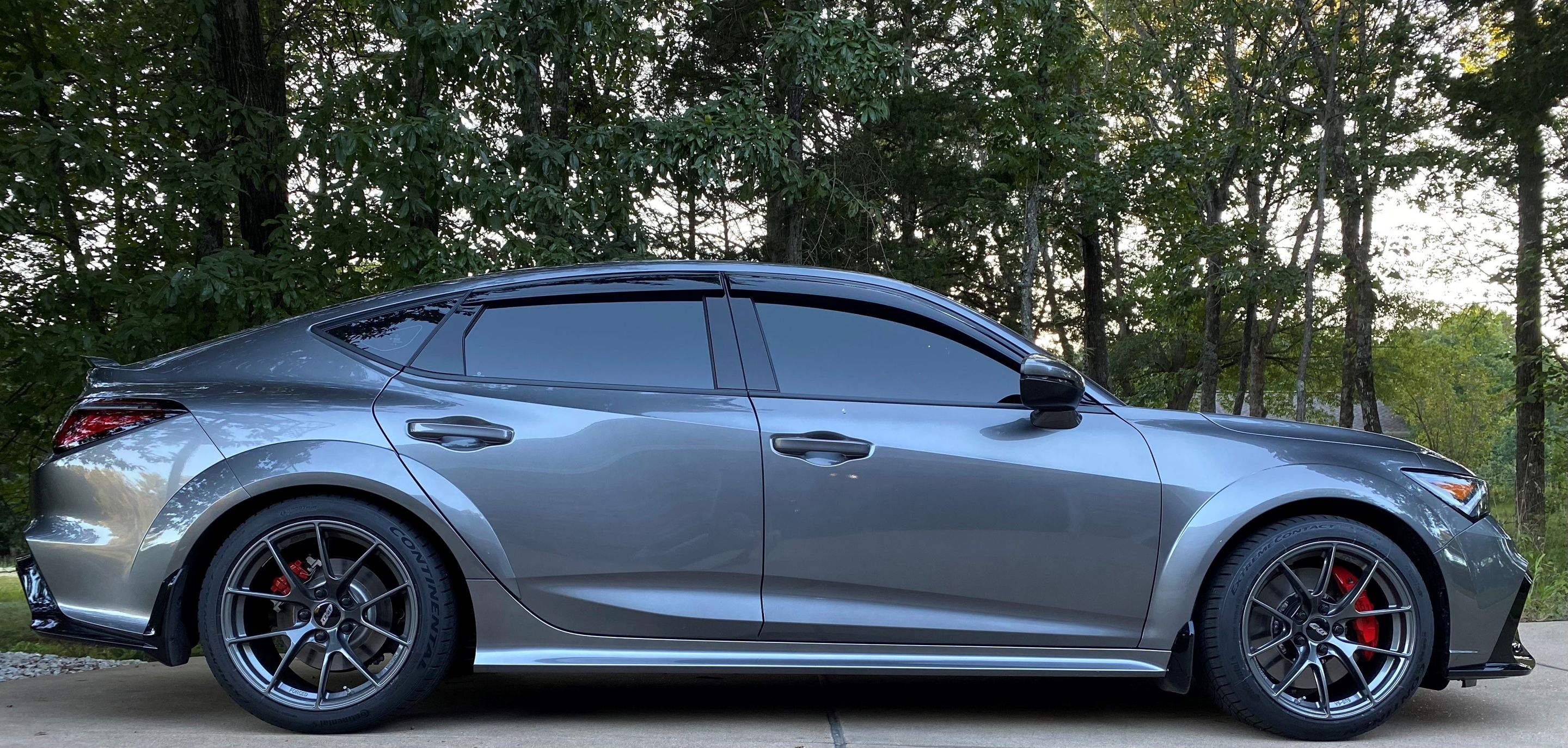 Grey Acura DE5 Integra Type-S with 18" VS-5RS Apex wheels in Anthracite