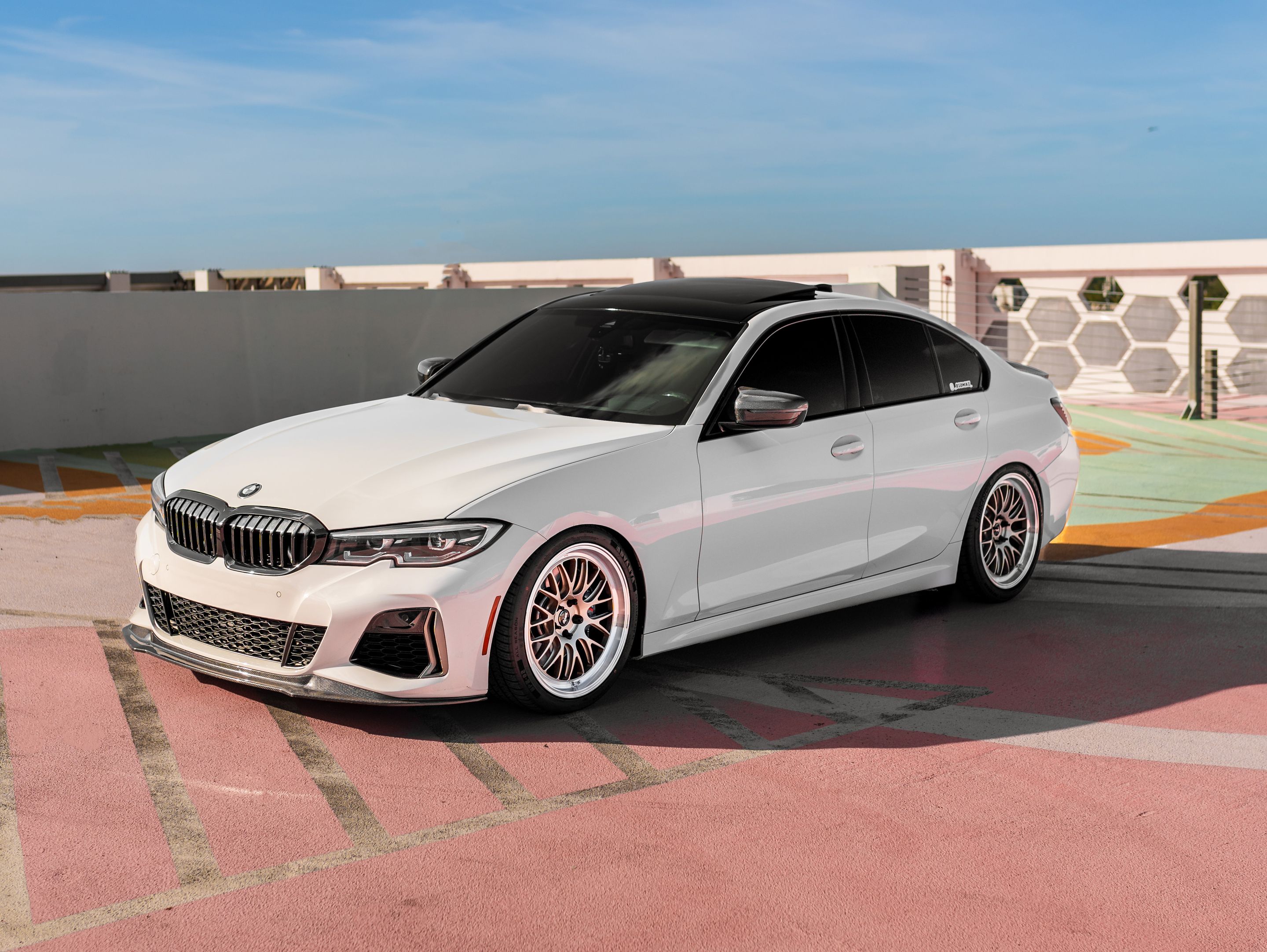 White BMW G20 Sedan 3 Series with 19" ML-10RT Apex wheels in Machined Lip Gloss Motorsport Gold