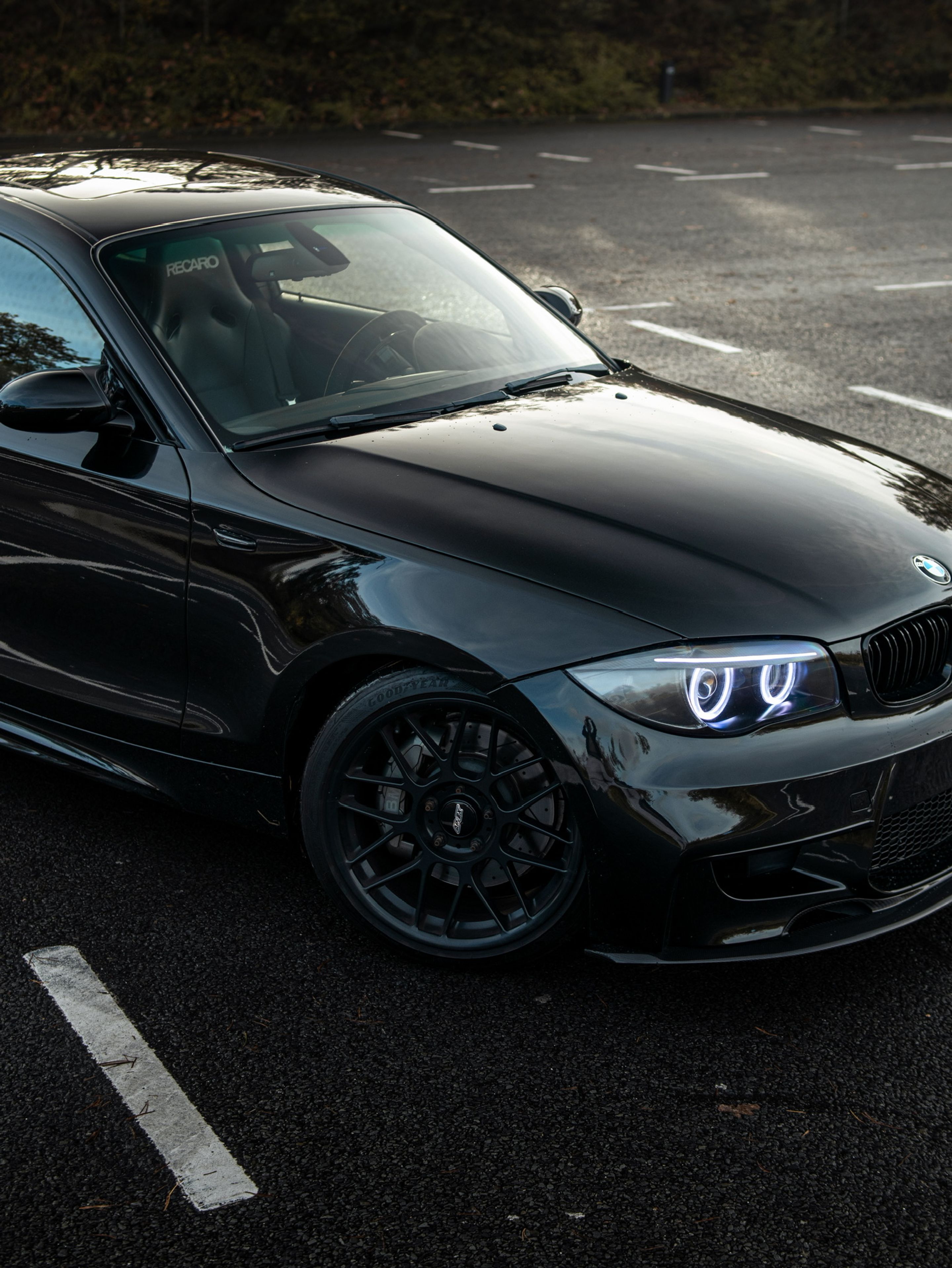 Black BMW E82 Coupe 1 Series with 18" ARC-8 Apex wheels in Satin Black